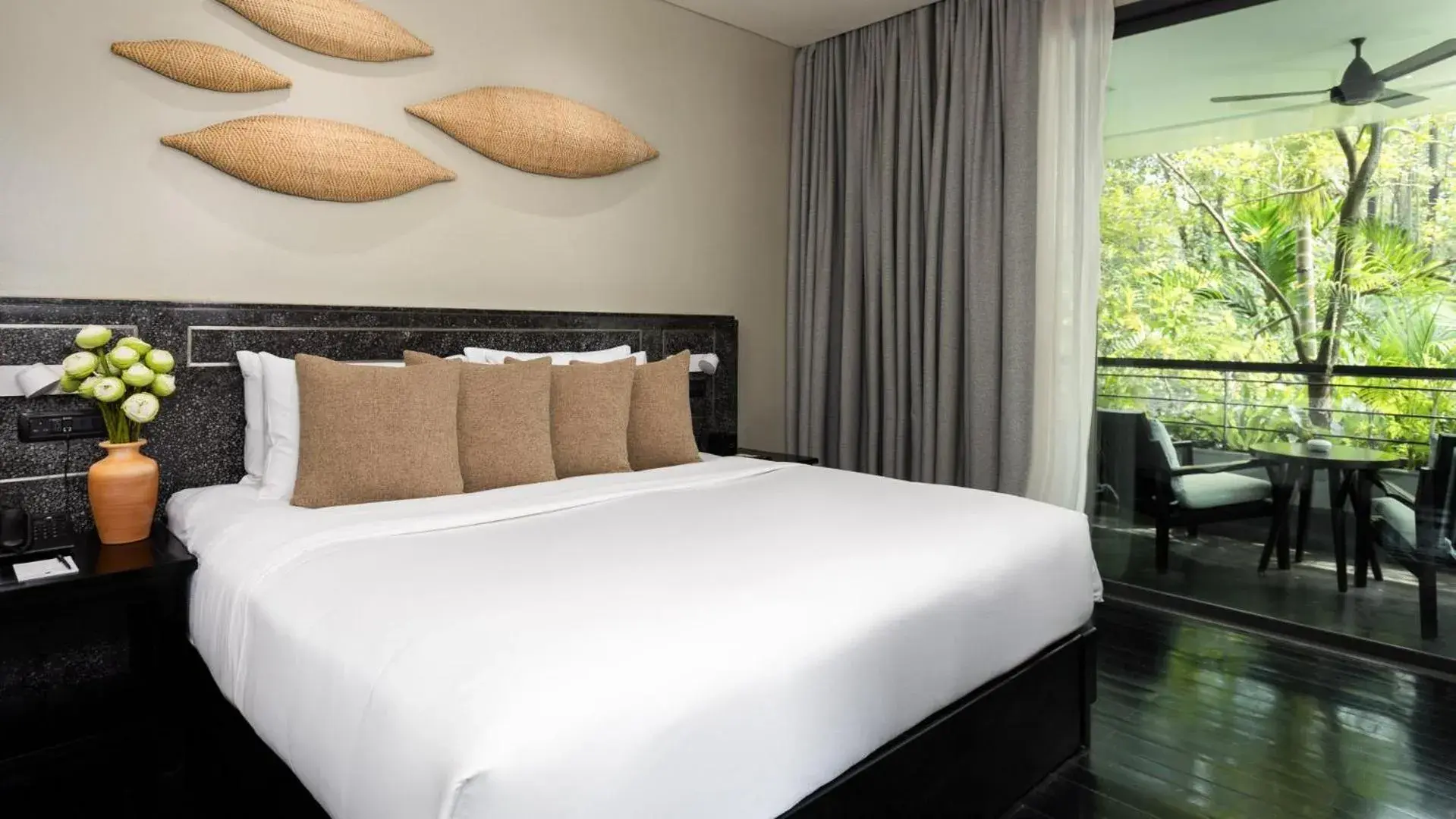 Photo of the whole room, Bed in Anjali by Syphon Photo of the whole room, Bed in Anjali by Syphon