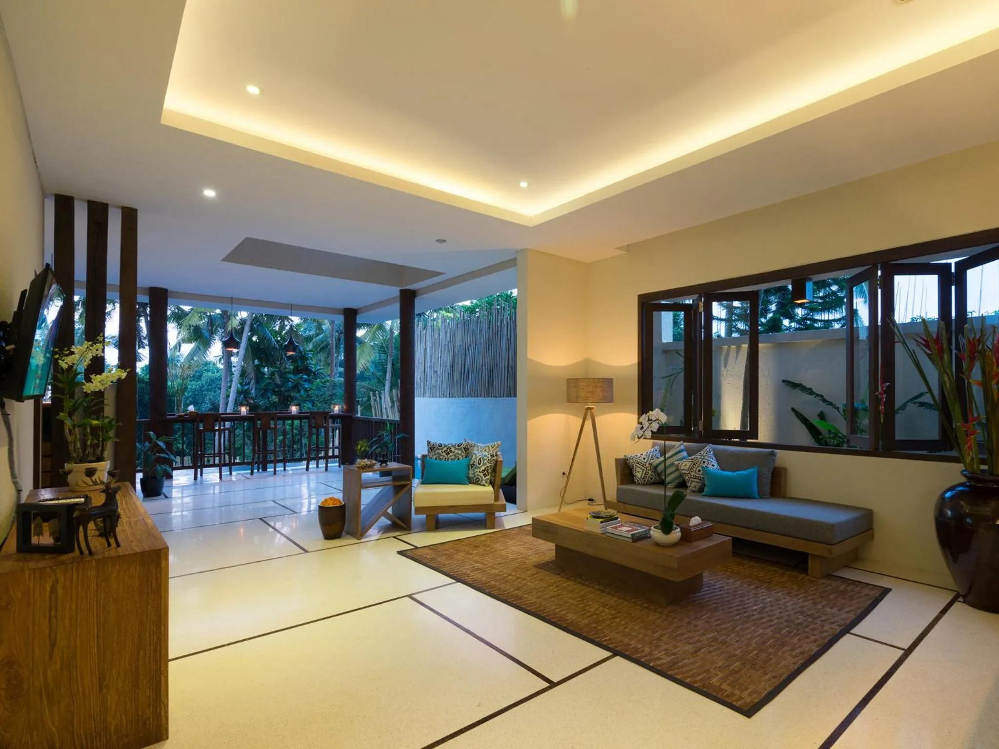 Seating area in Rumah Suweta