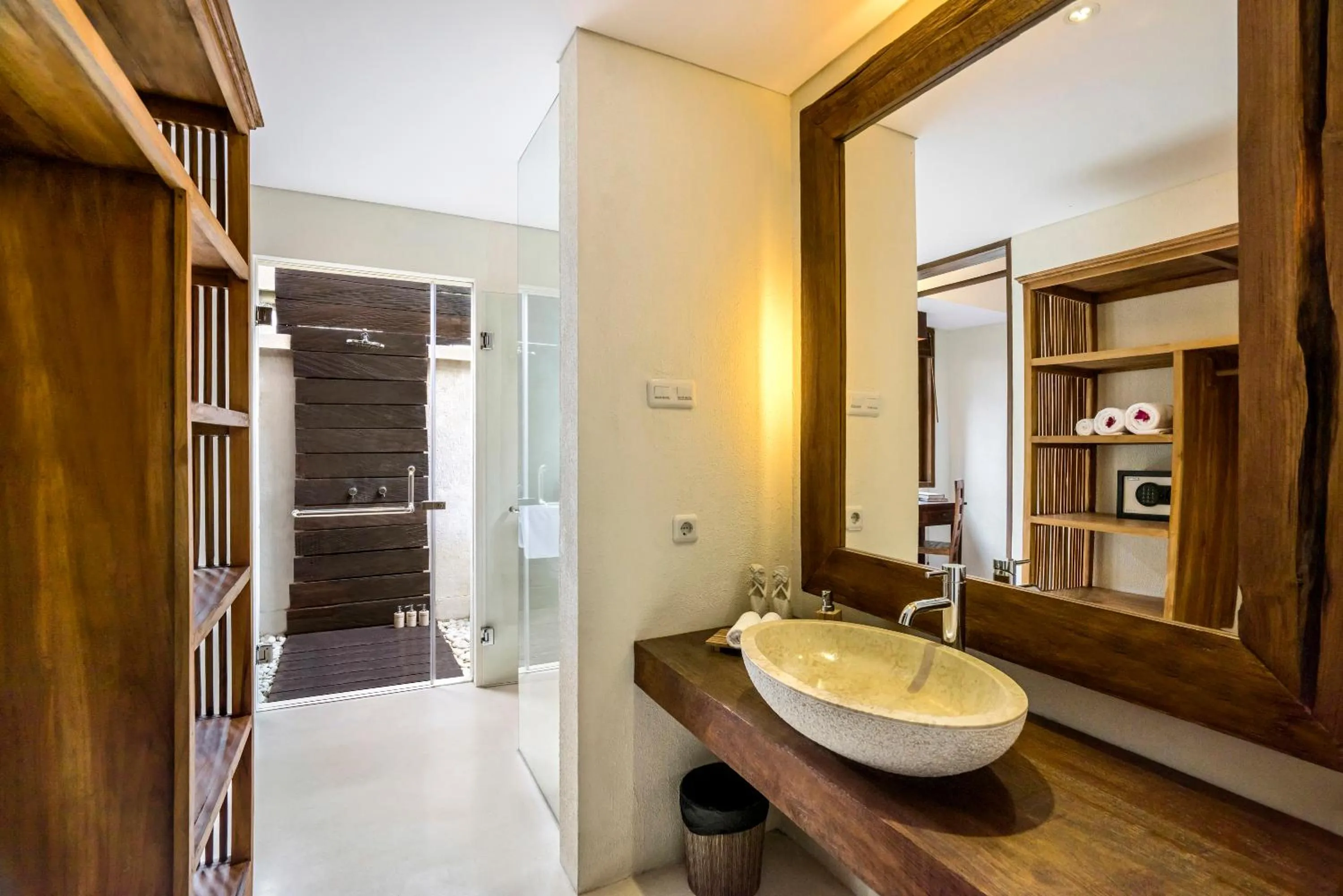 Bathroom in Rumah Suweta