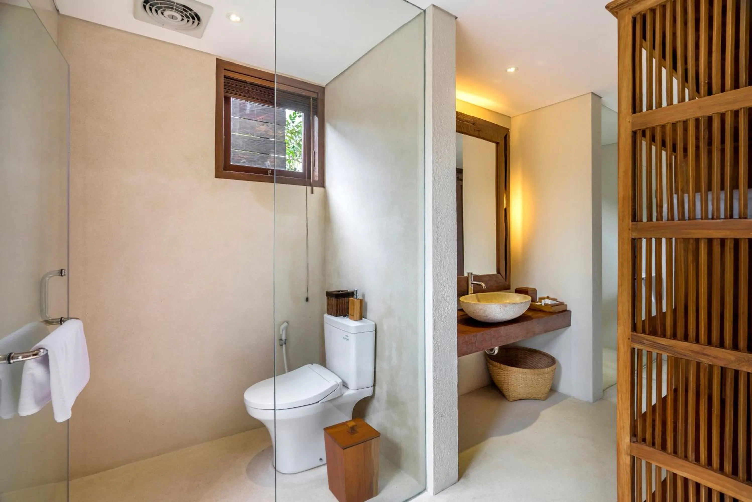 Toilet in Rumah Suweta