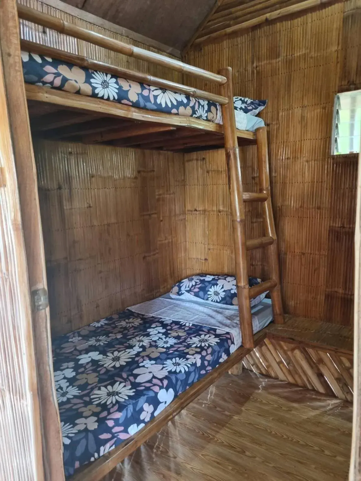 Economy Quadruple Room with Shared Bathroom in Aikaterinis Economy Quadruple Room with Shared Bathroom in Aikaterinis