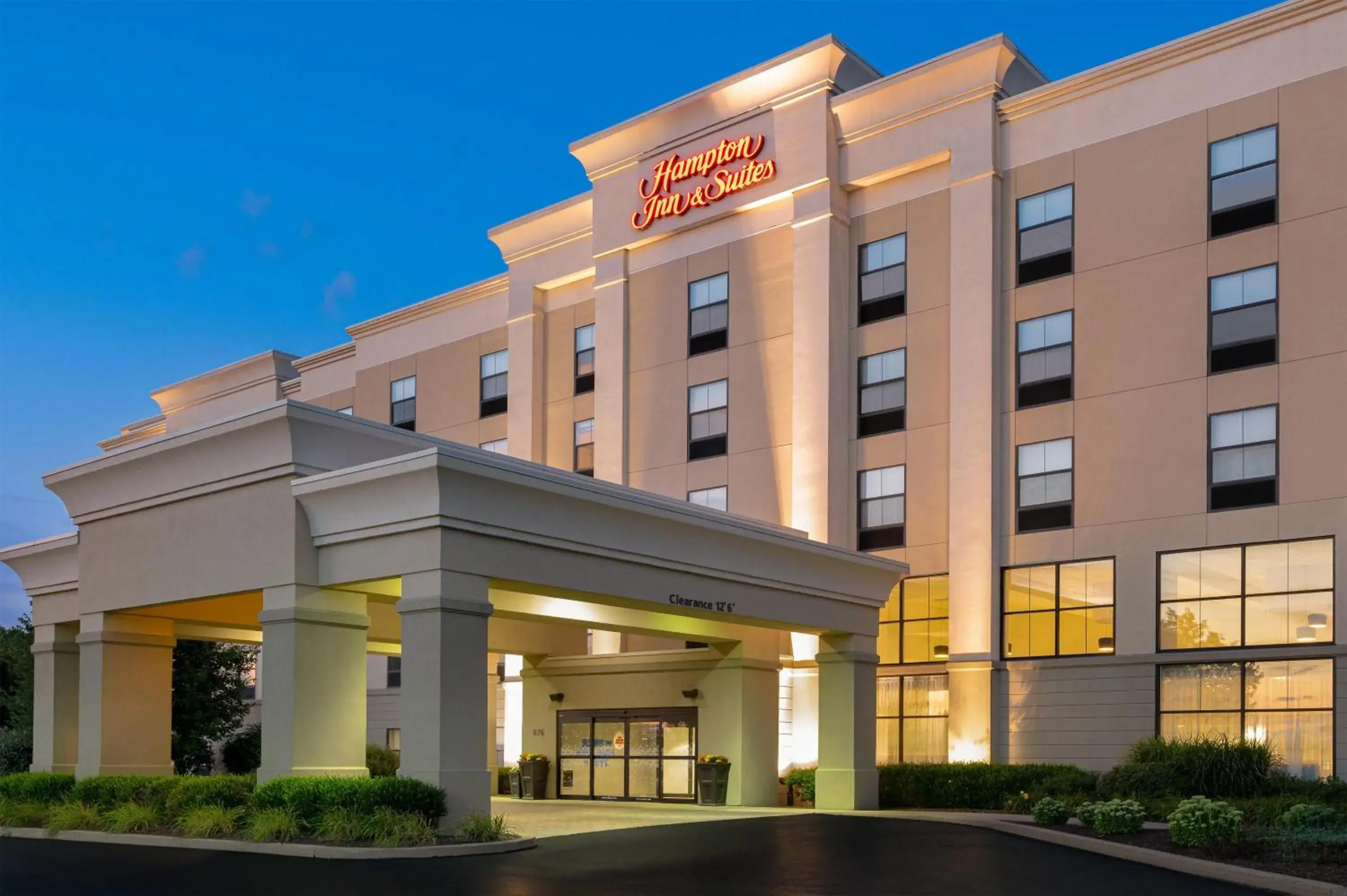 Property building in Hampton Inn & Suites Wilkes-Barre Property building in Hampton Inn & Suites Wilkes-Barre