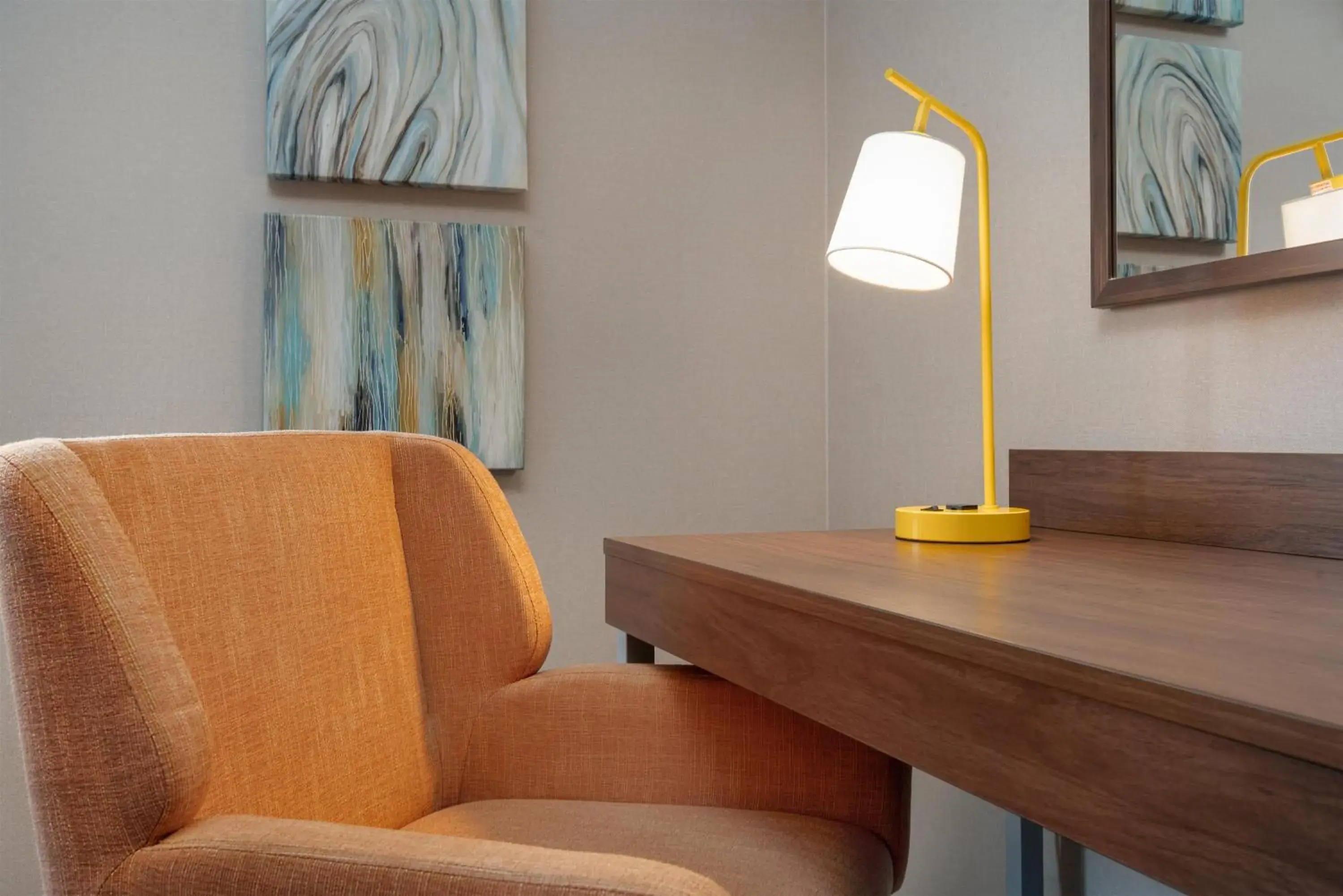 King Room with Roll-In Shower - Mobility Access/Non-Smoking in Hampton Inn & Suites Wilkes-Barre King Room with Roll-In Shower - Mobility Access/Non-Smoking in Hampton Inn & Suites Wilkes-Barre