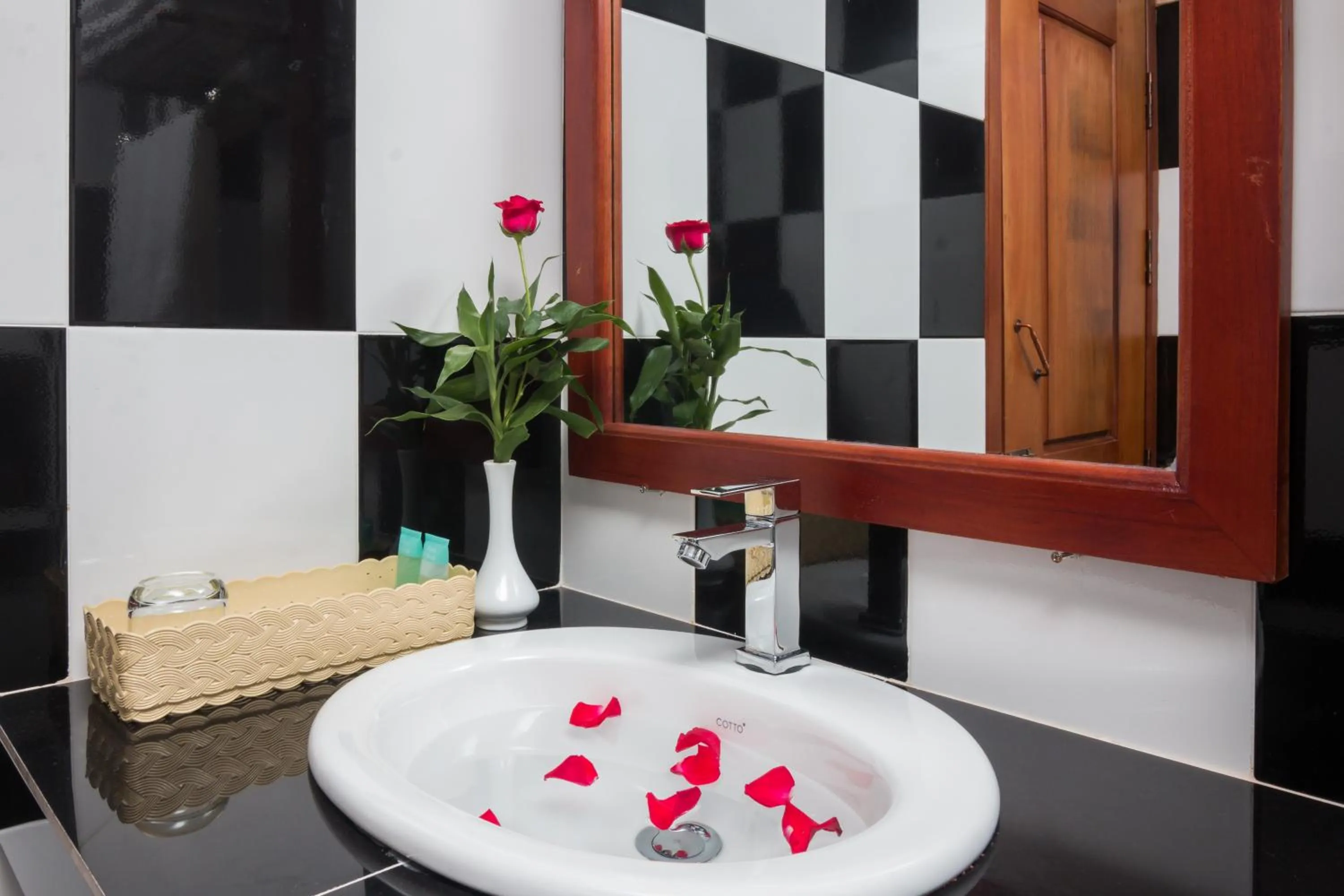 Shower in Bou Savy Villa