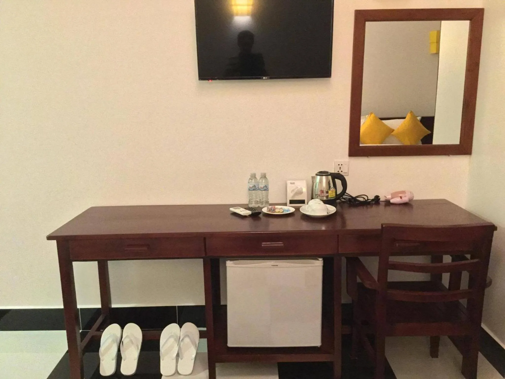 TV and multimedia in Bou Savy Villa