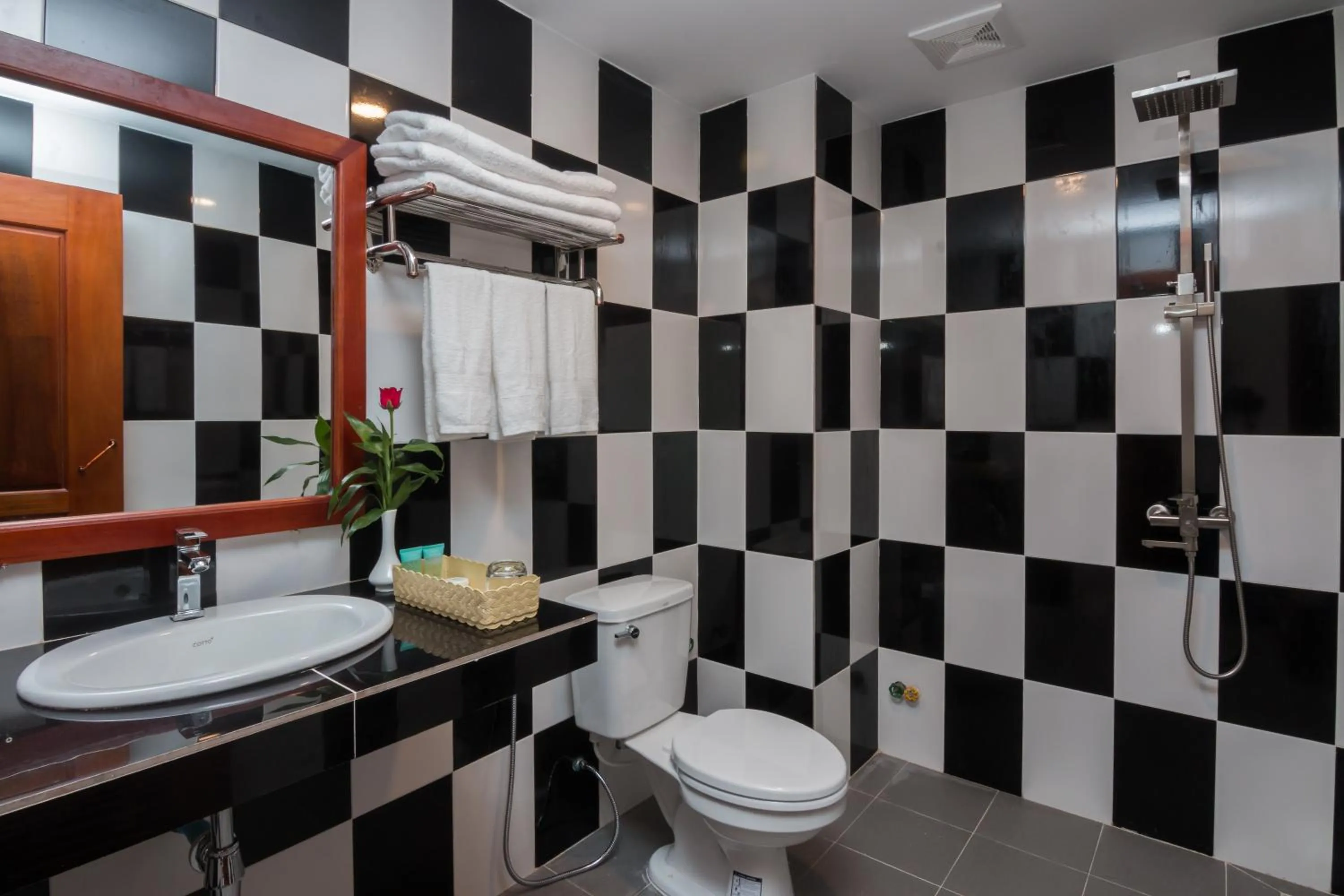 Shower in Bou Savy Villa