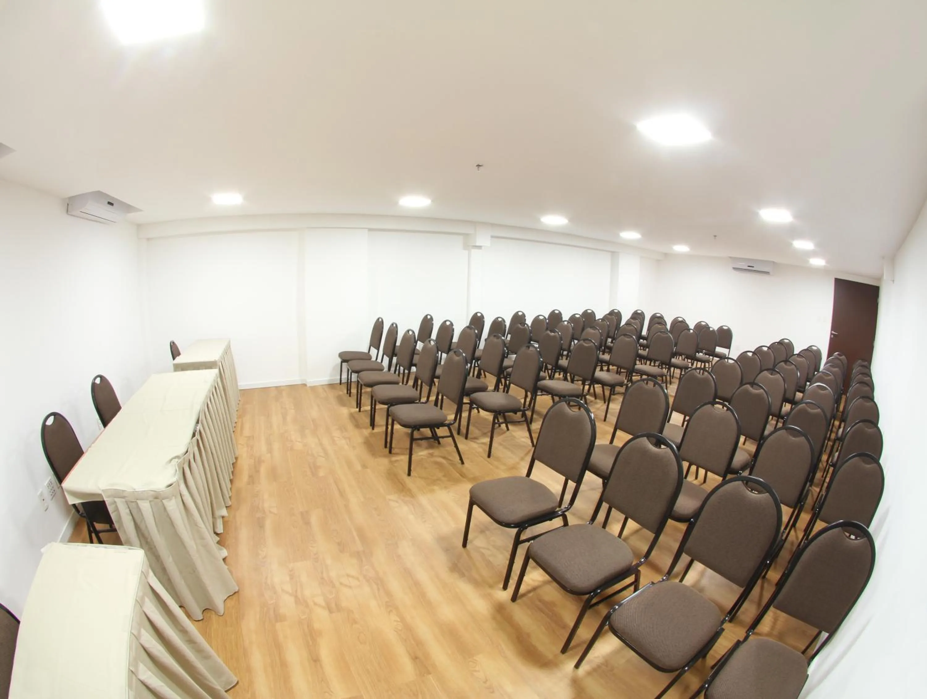 Meeting/conference room in Marinas Maceió Hotel