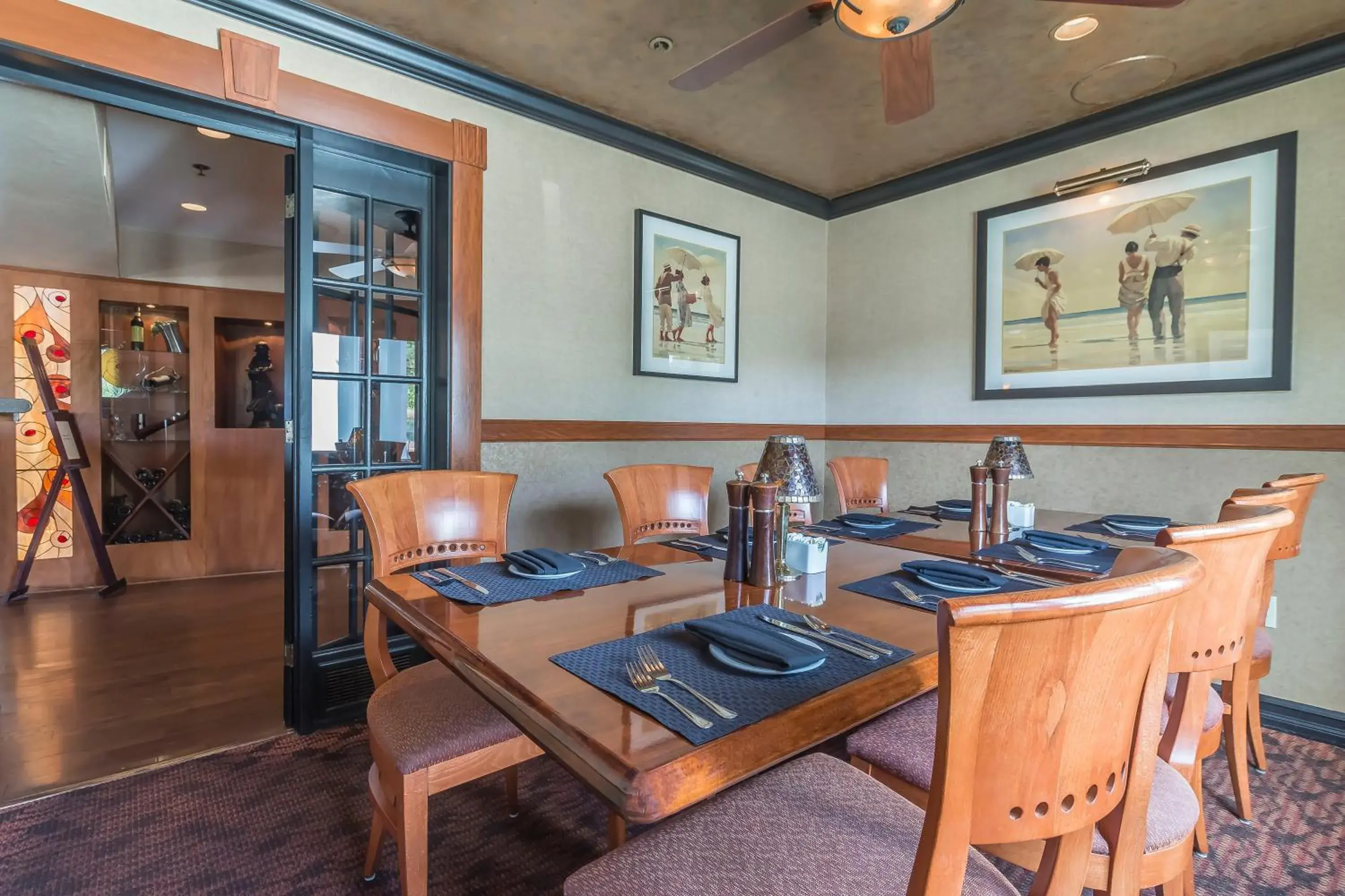 Restaurant/places to eat in Inn on the Lake Restaurant/places to eat in Inn on the Lake