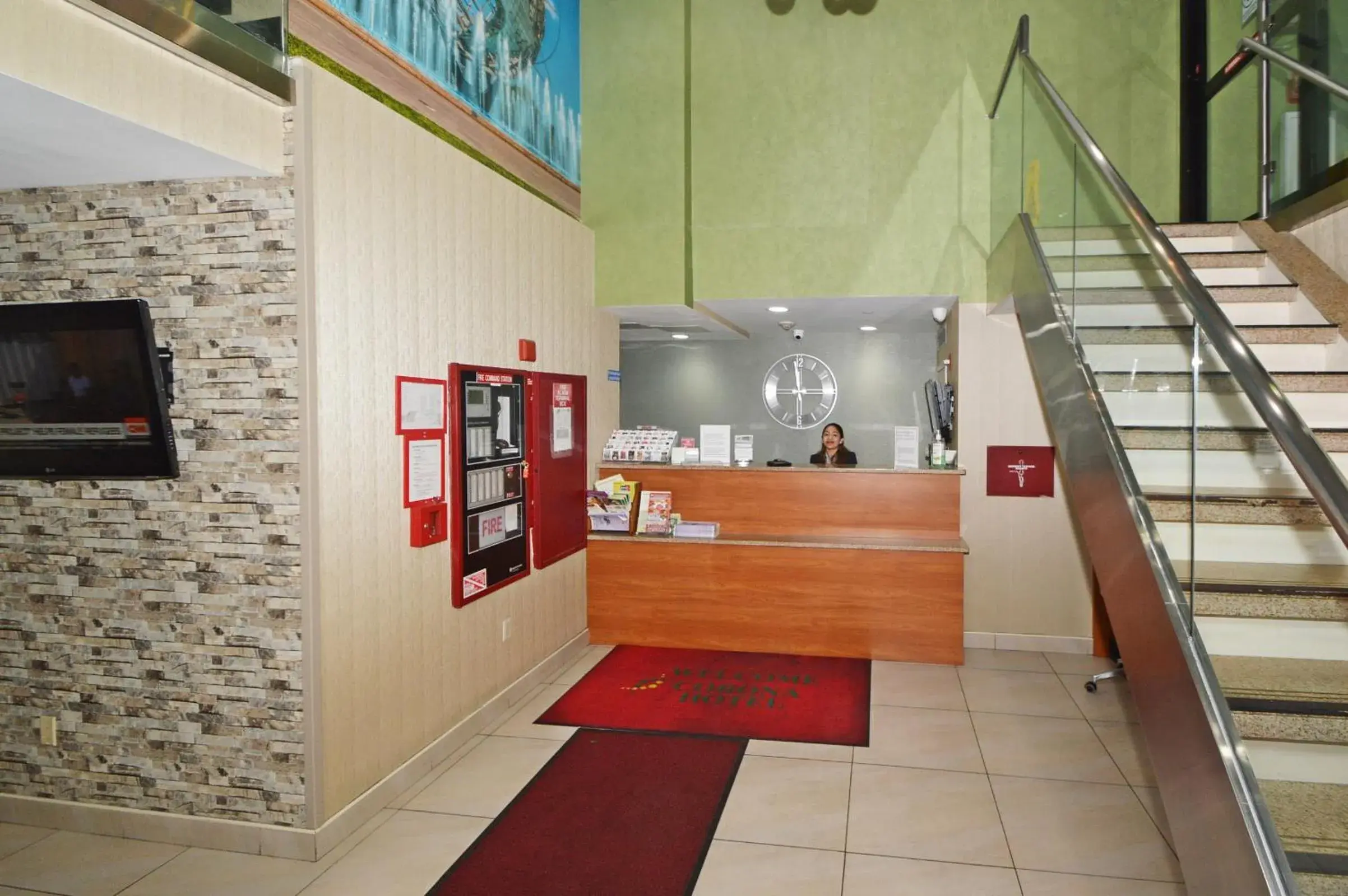 Lobby or reception in Corona Hotel New York - LaGuardia Airport Lobby or reception in Corona Hotel New York - LaGuardia Airport