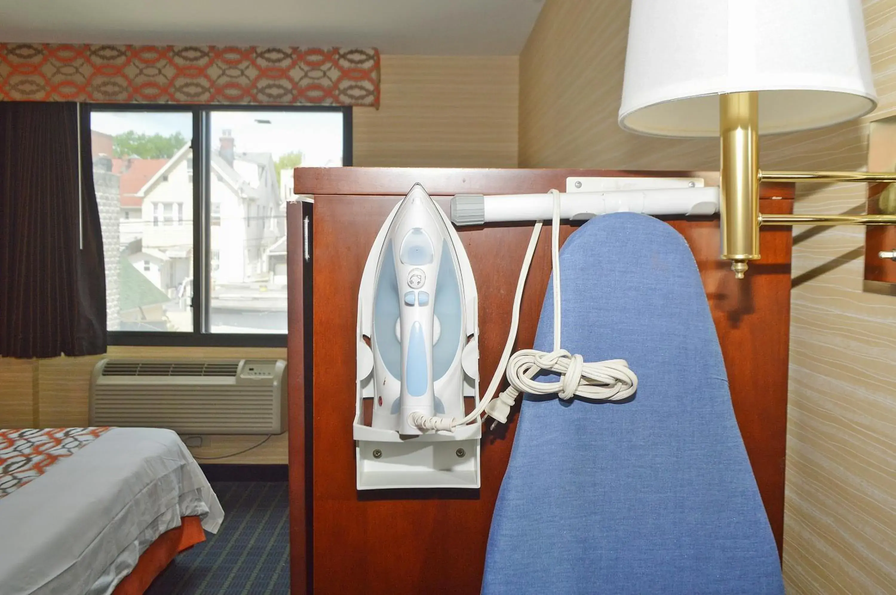 Bed in Corona Hotel New York - LaGuardia Airport Bed in Corona Hotel New York - LaGuardia Airport