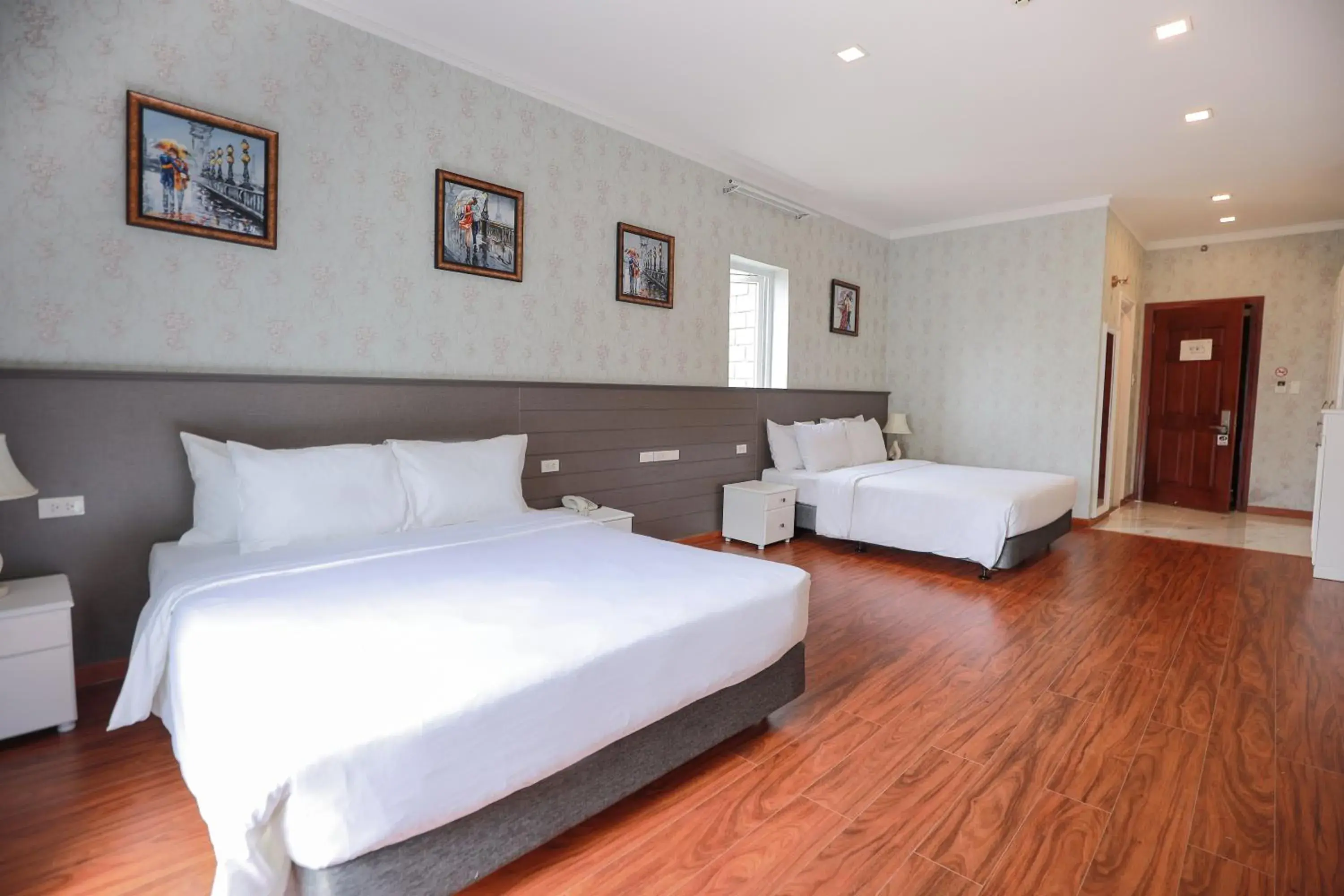 Bed in Hotel Du Lys Bed in Hotel Du Lys