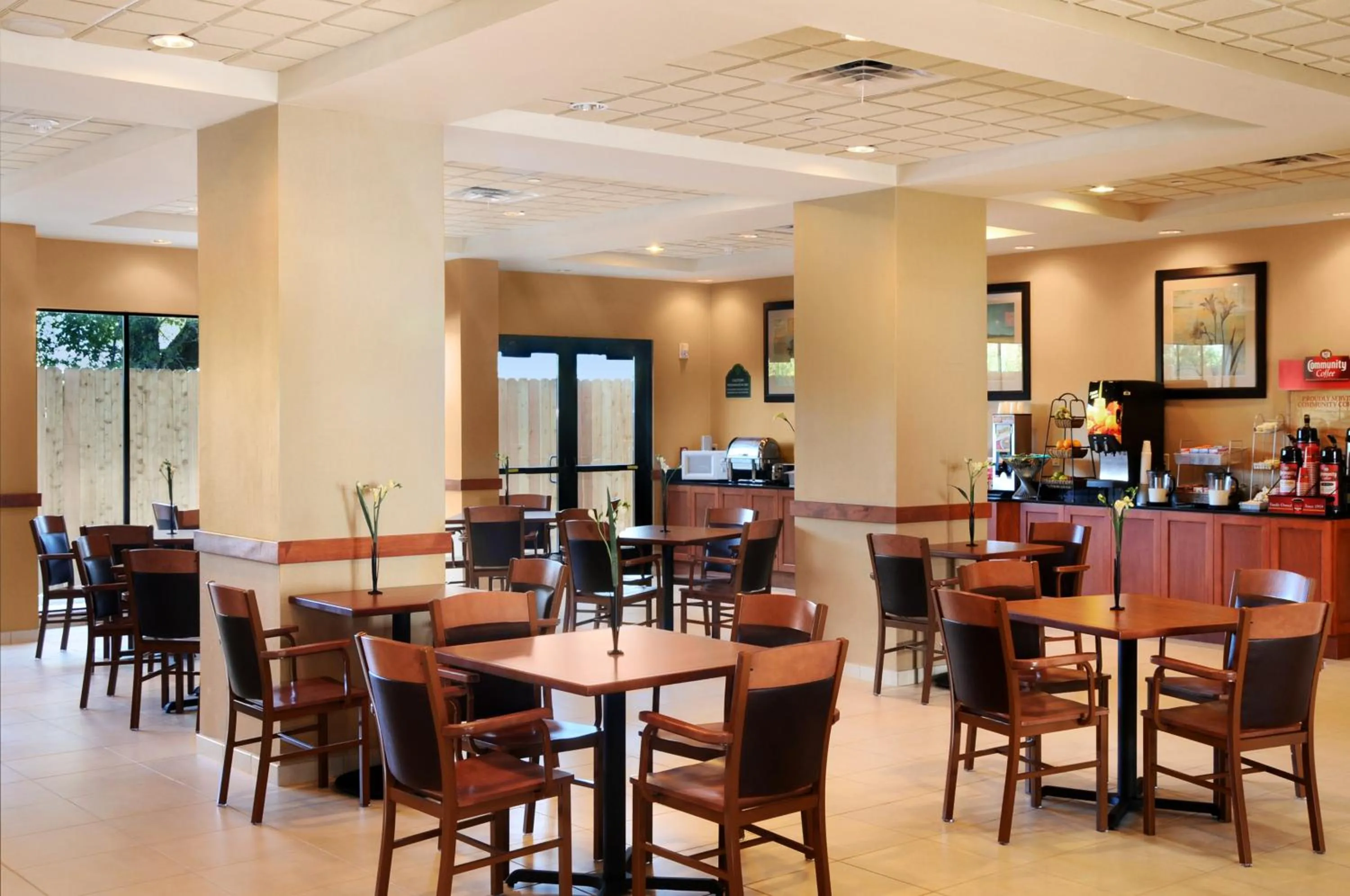 Restaurant/places to eat in Wingate by Wyndham New Braunfels
