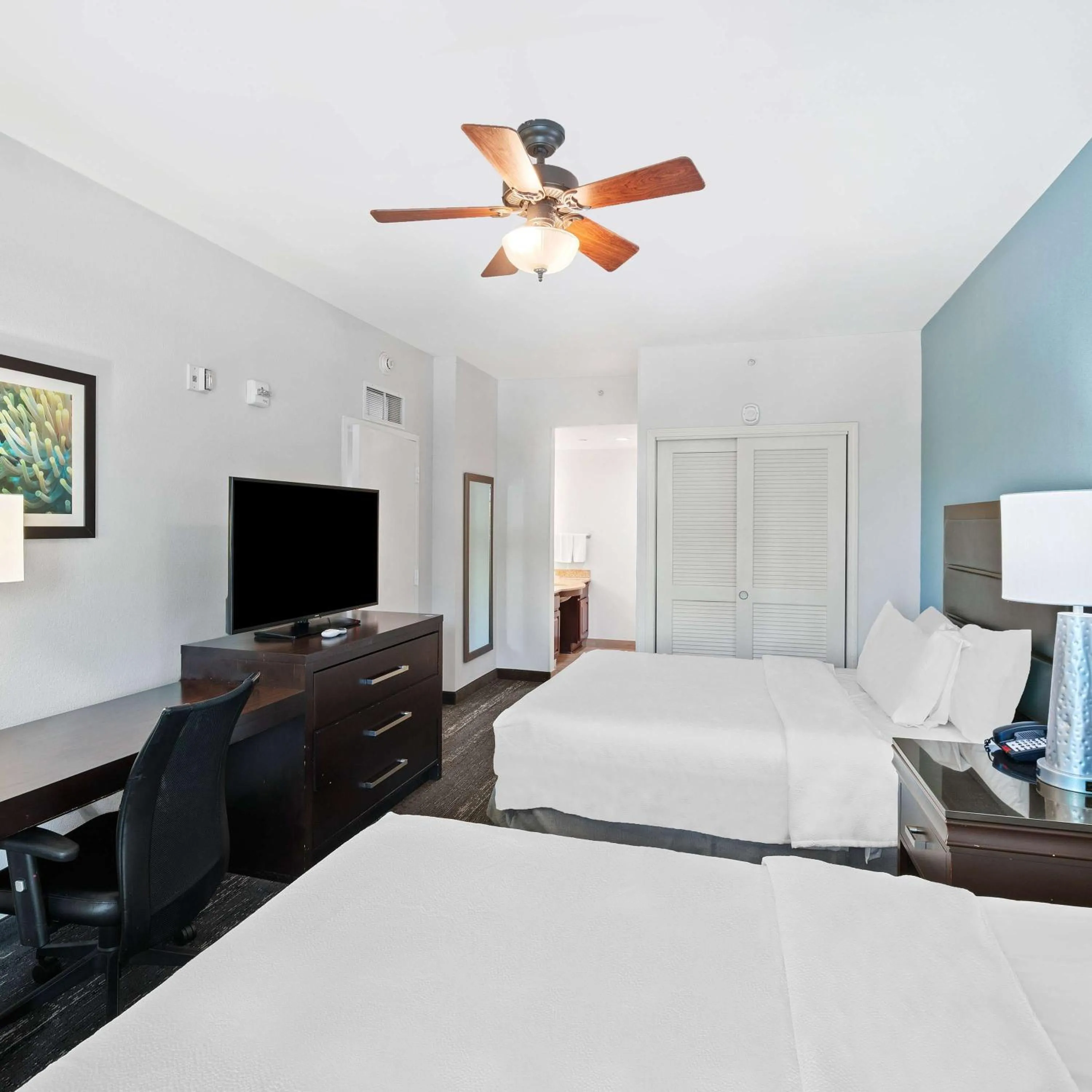 Bed in Homewood Suites by Hilton Fort Lauderdale Airport-Cruise Port