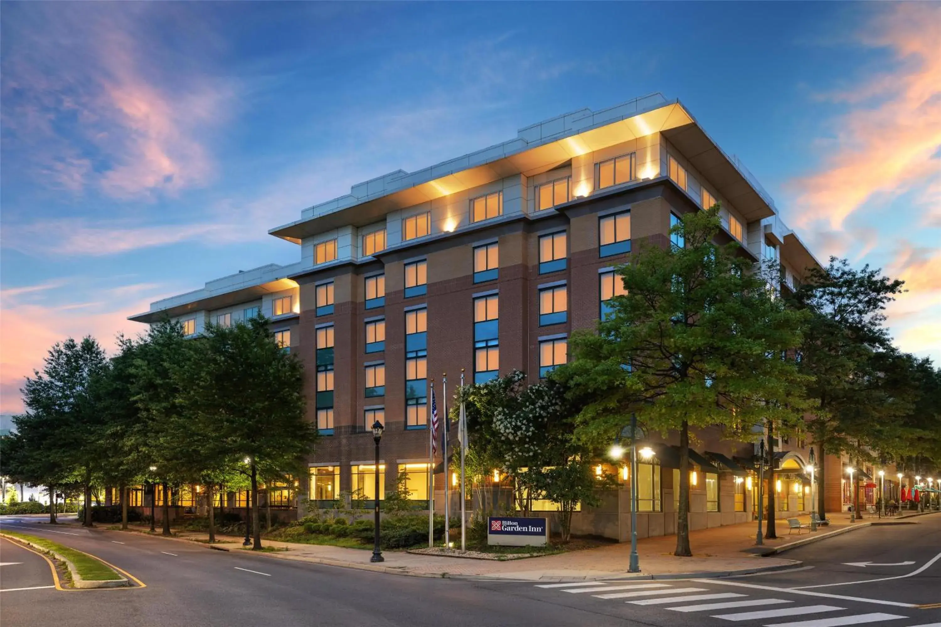 Property building in Hilton Garden Inn Shirlington Property building in Hilton Garden Inn Shirlington