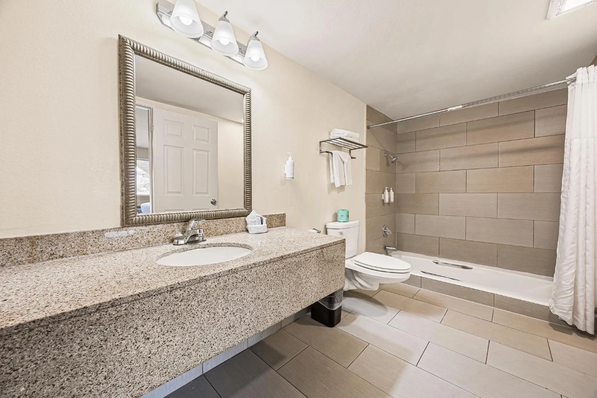 Bathroom in Heritage Inn Express Roseville