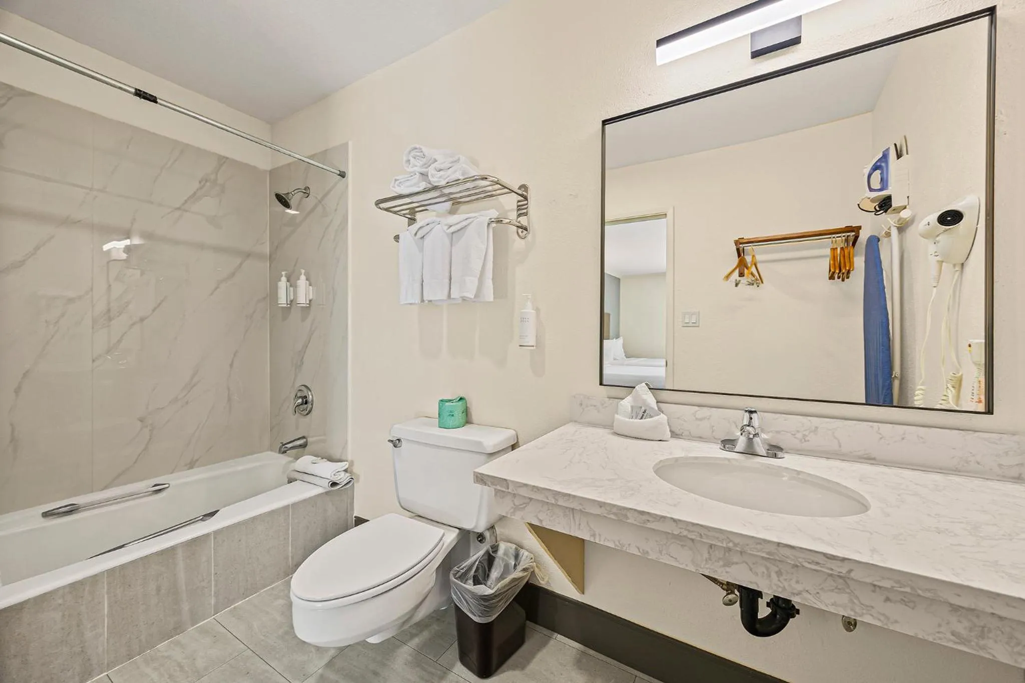 Bathroom in Heritage Inn Express Roseville