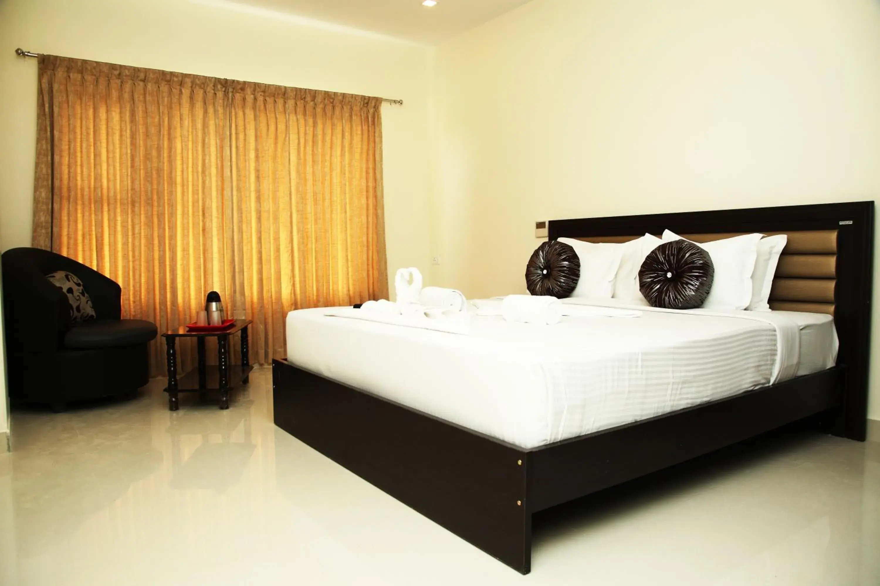 Photo of the whole room, Bed in Rio Grande Residency Photo of the whole room, Bed in Rio Grande Residency