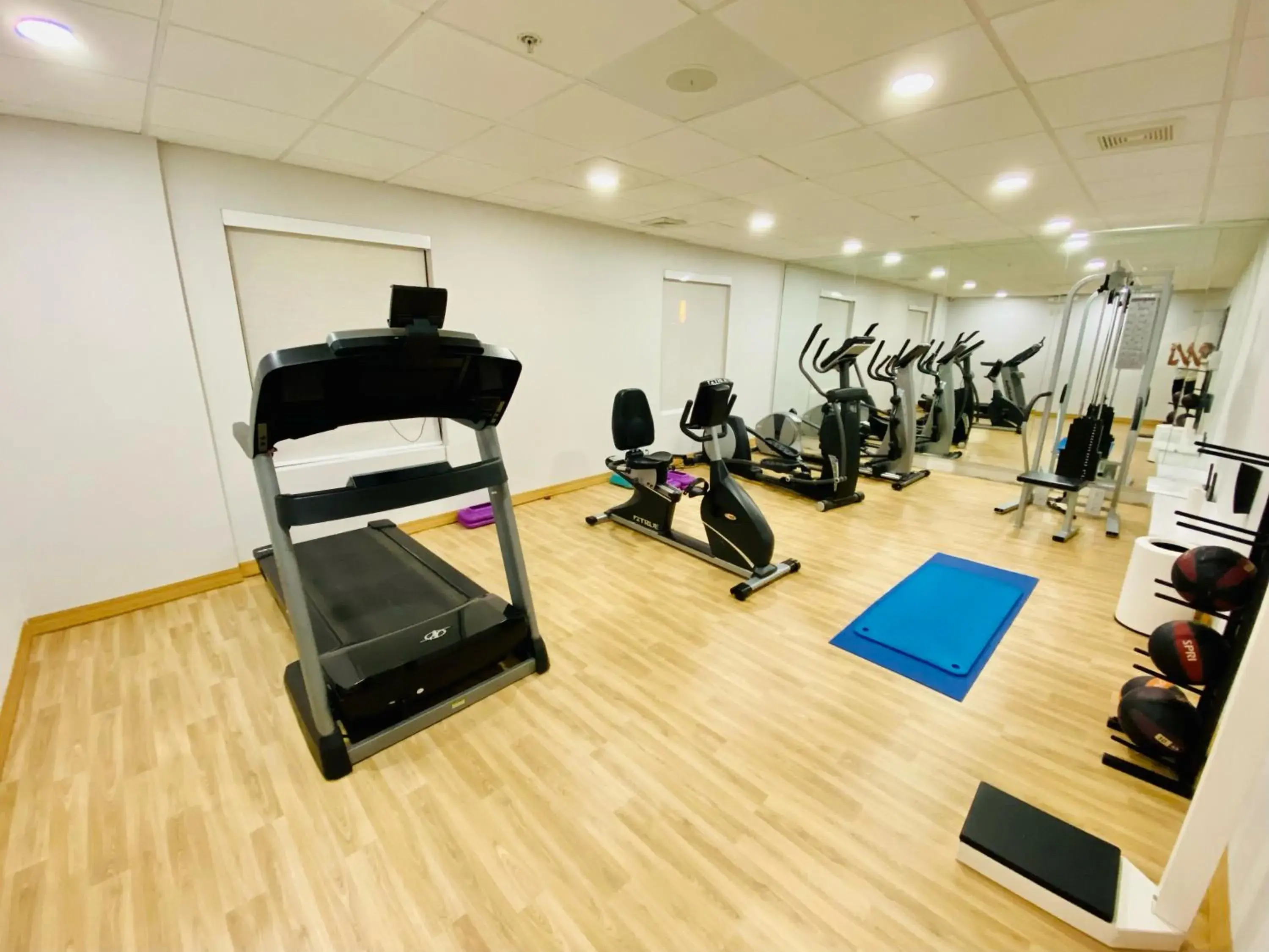 Fitness centre/facilities in La Quinta by Wyndham Mt. Laurel - Philadelphia Fitness centre/facilities in La Quinta by Wyndham Mt. Laurel - Philadelphia