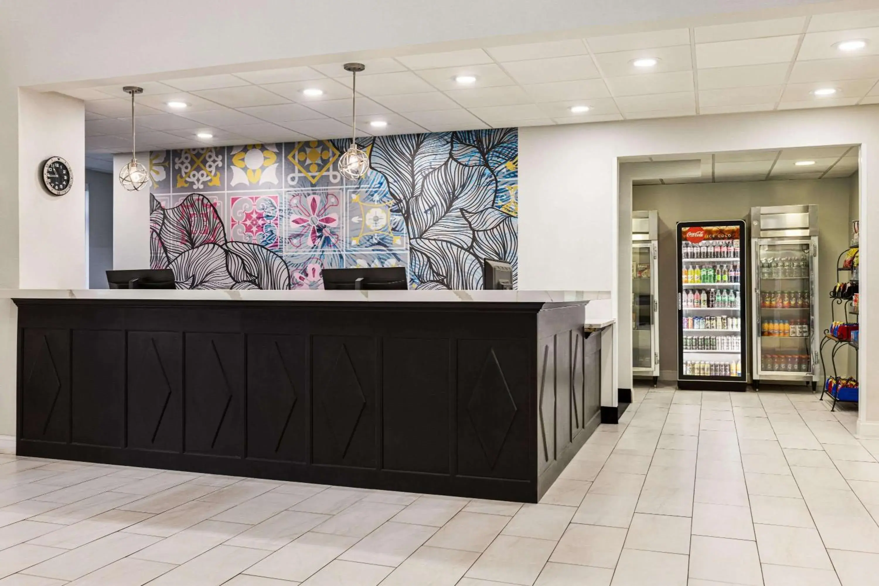 Lobby or reception in La Quinta by Wyndham Mt. Laurel - Philadelphia Lobby or reception in La Quinta by Wyndham Mt. Laurel - Philadelphia