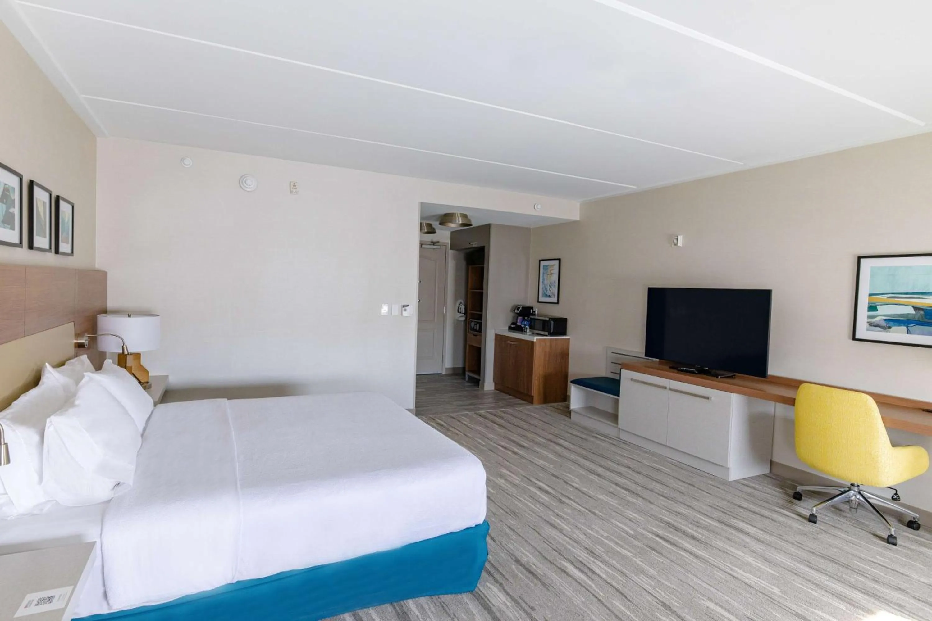 Bedroom, Bed in Hilton Garden Inn Lakewood