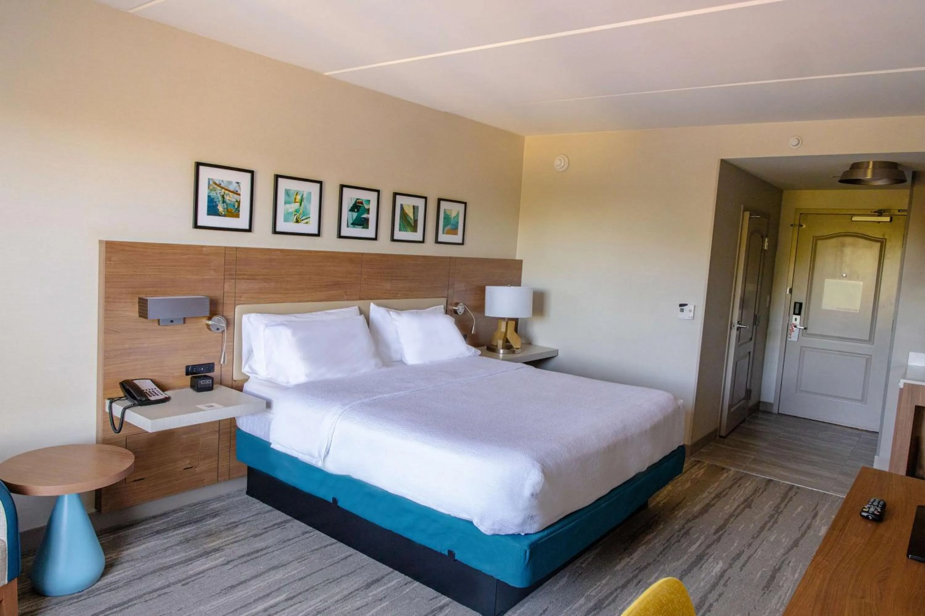 Bed in Hilton Garden Inn Lakewood