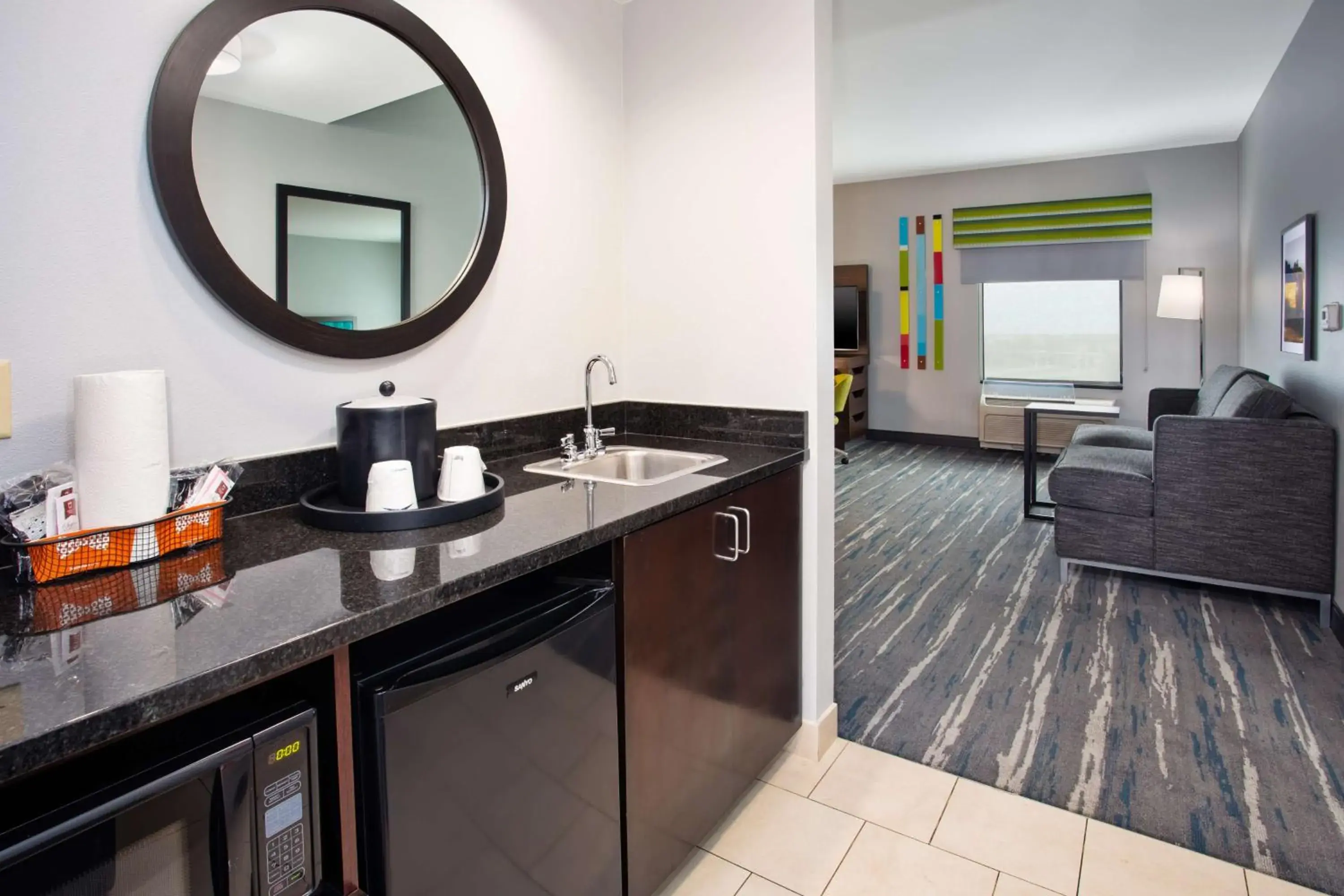 Photo of the whole room in Hampton Inn & Suites Athens/Interstate 65 Photo of the whole room in Hampton Inn & Suites Athens/Interstate 65