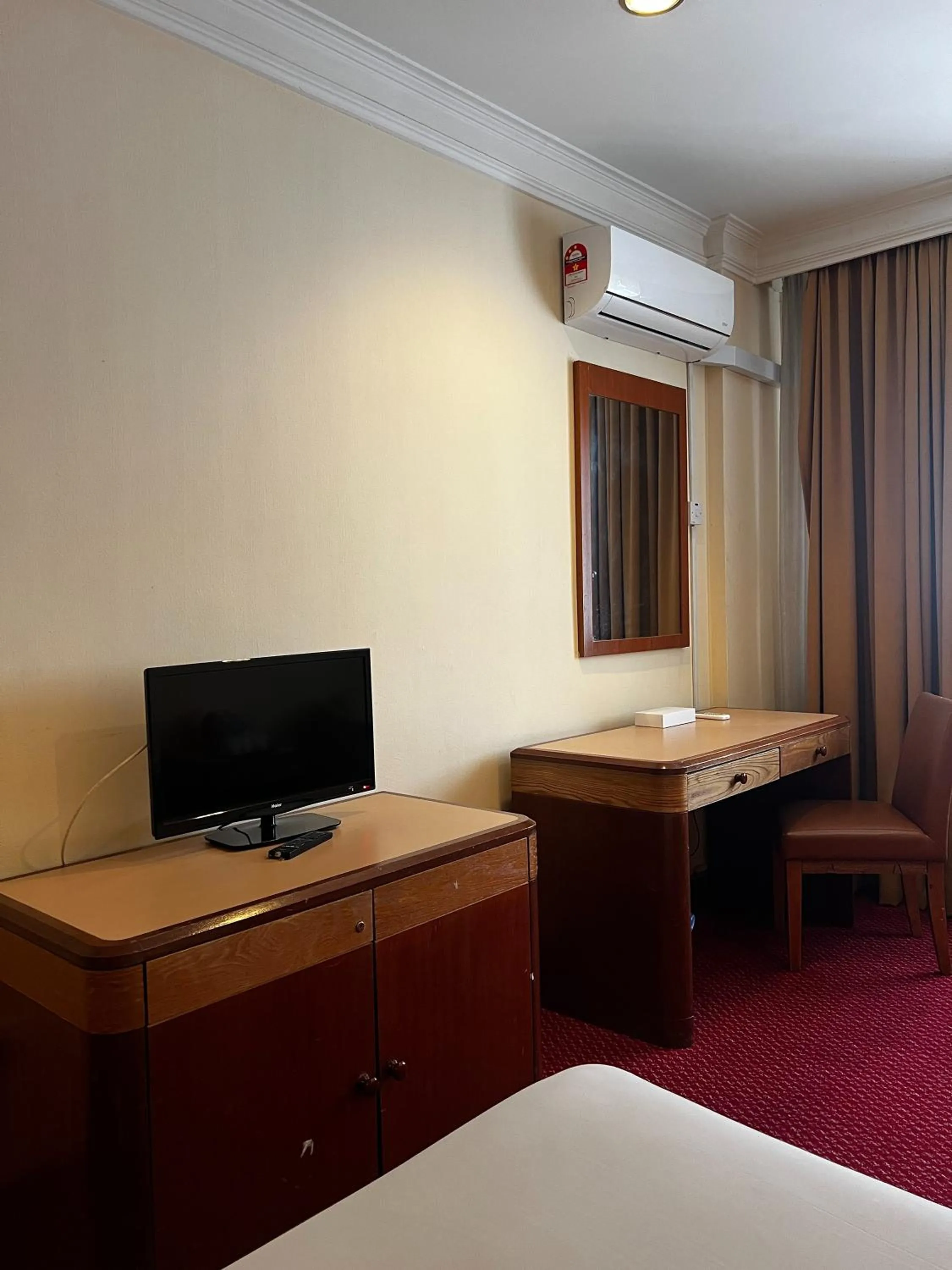 Bed in Grand Pacific Hotel PWTC