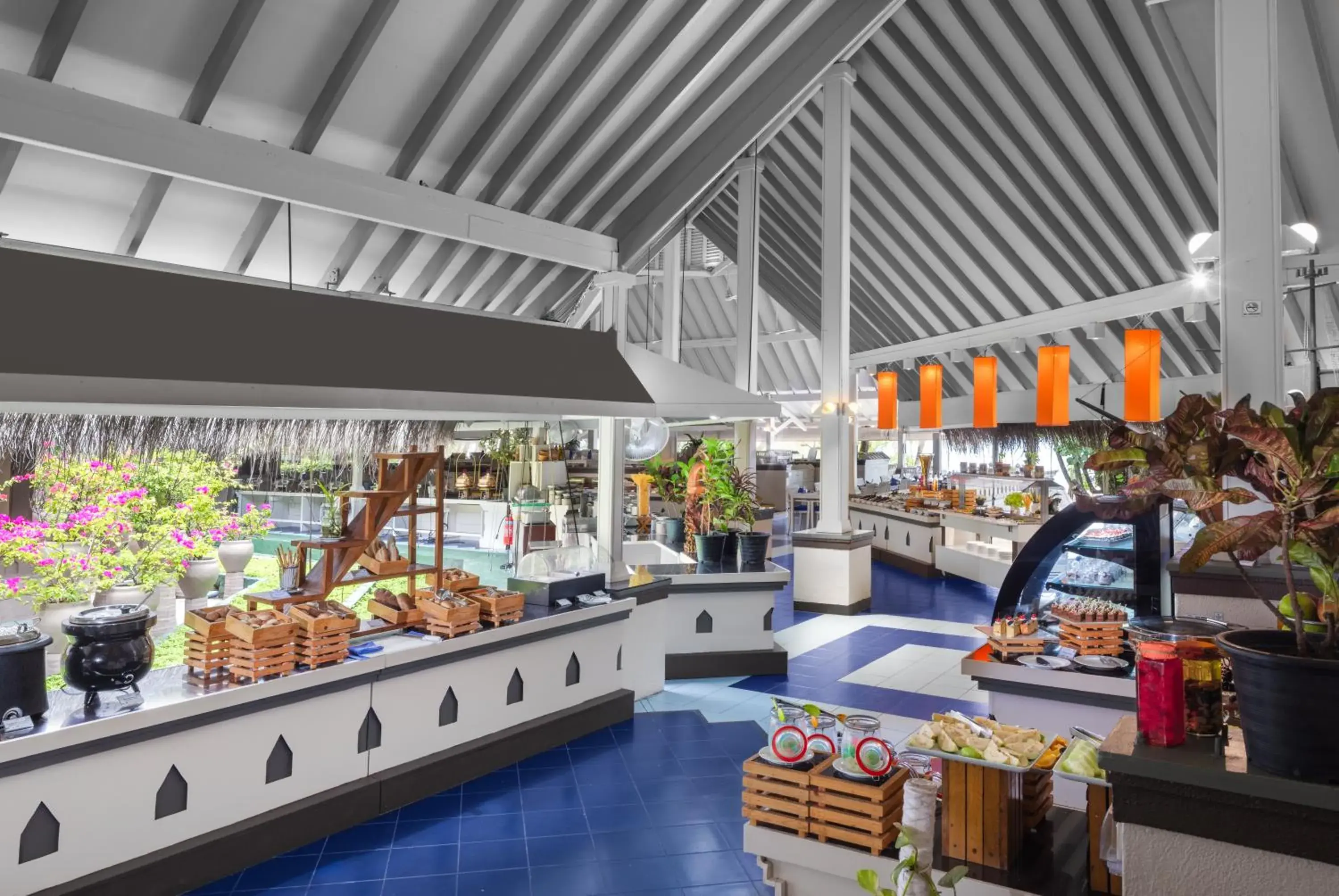 Restaurant/places to eat in Adaaran Club Rannalhi - All Inclusive - 45 Minutes away from Male by Speedboat Restaurant/places to eat in Adaaran Club Rannalhi - All Inclusive - 45 Minutes away from Male by Speedboat