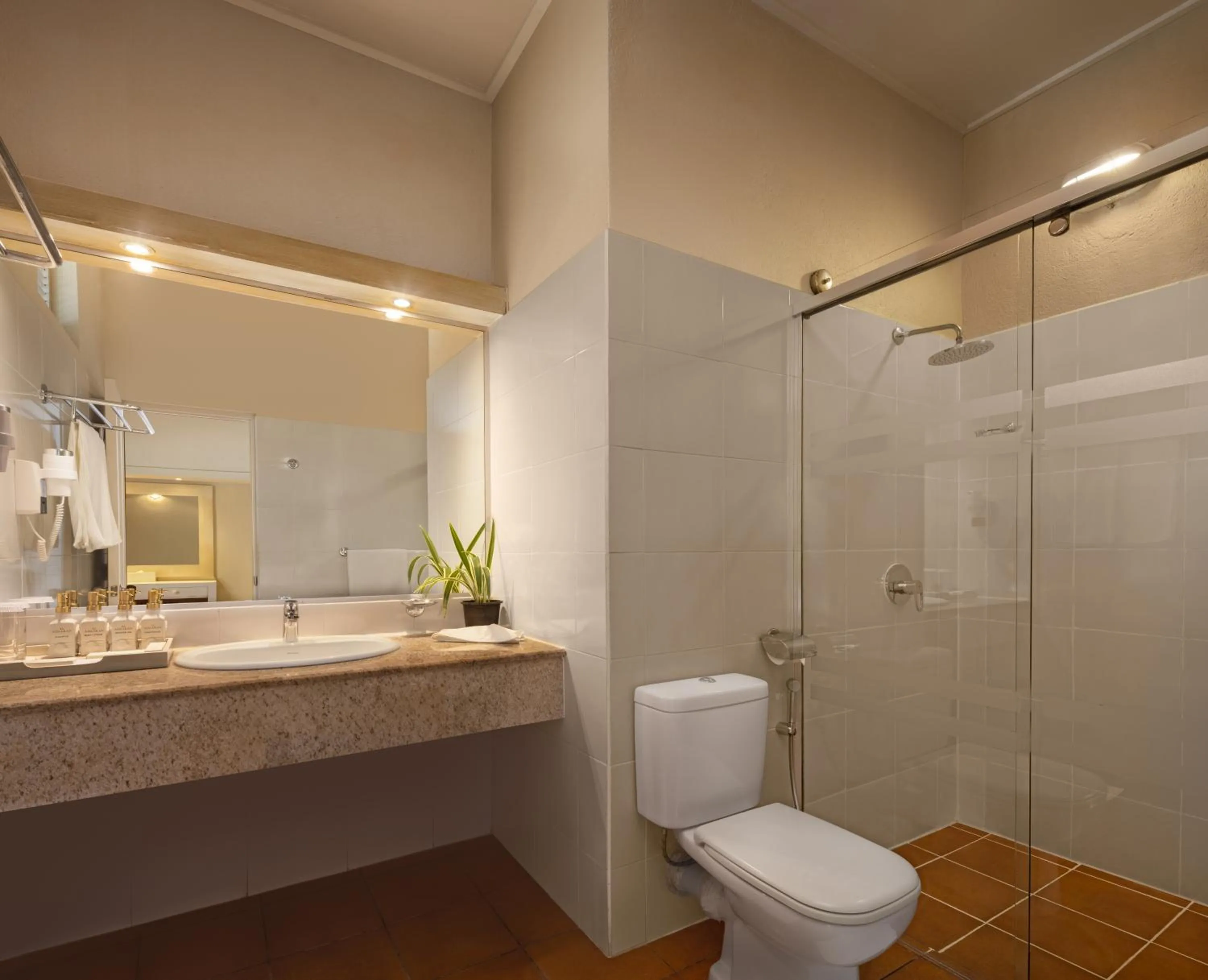 Bathroom in Adaaran Club Rannalhi - All Inclusive - 45 Minutes away from Male by Speedboat