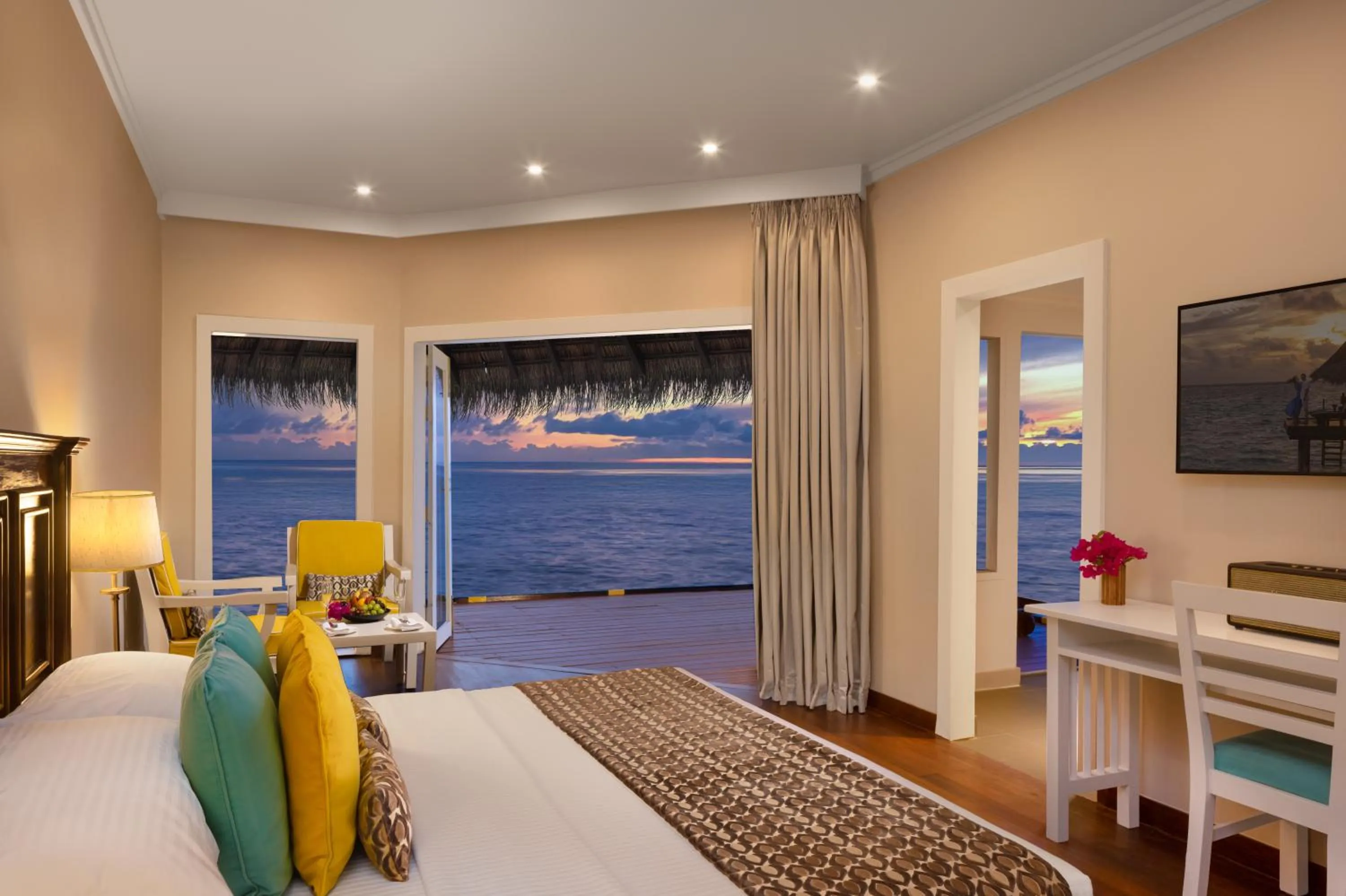 Bed in Adaaran Club Rannalhi - All Inclusive - 45 Minutes away from Male by Speedboat