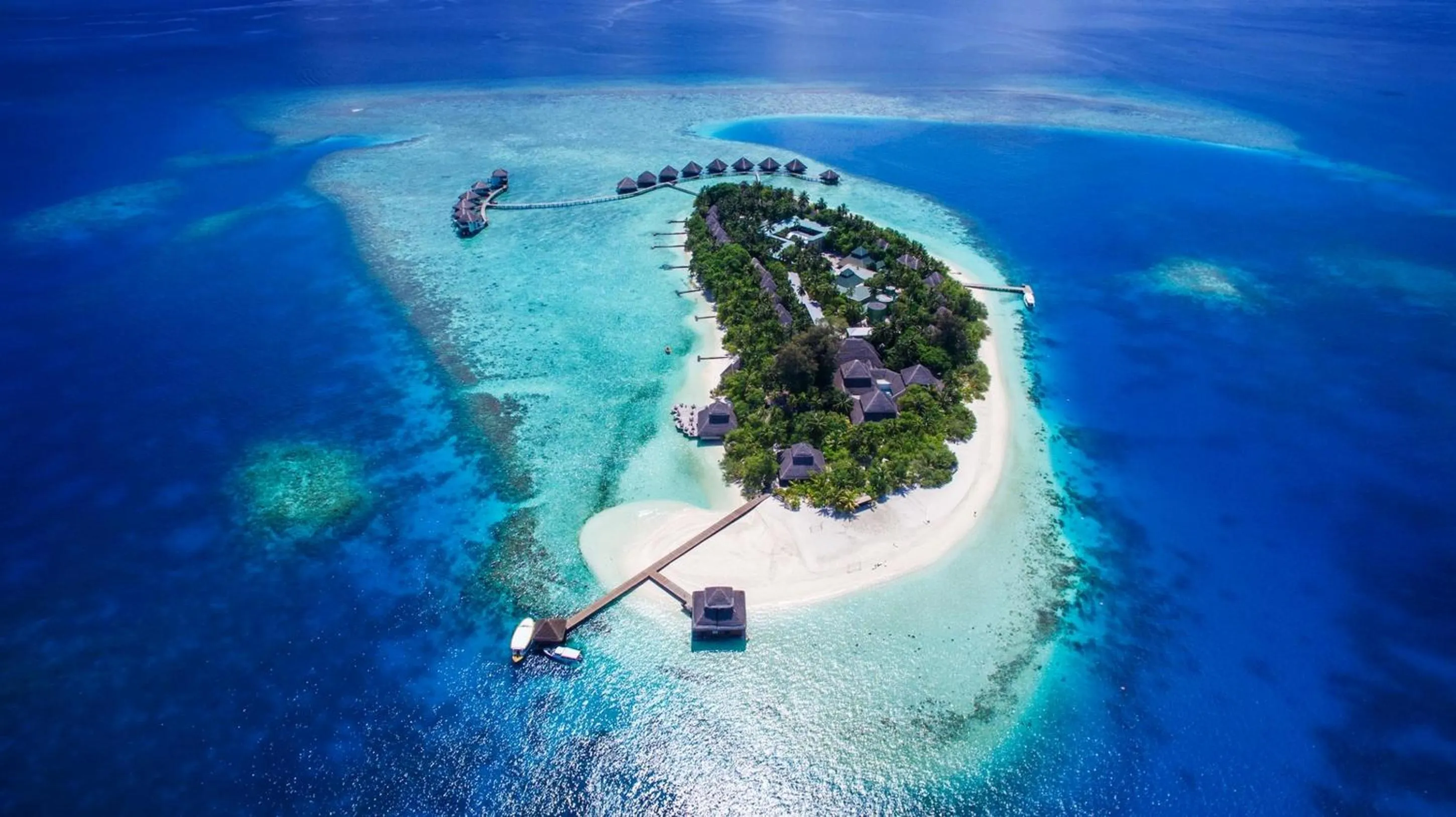 Bird's eye view in Adaaran Club Rannalhi - All Inclusive - 45 Minutes away from Male by Speedboat