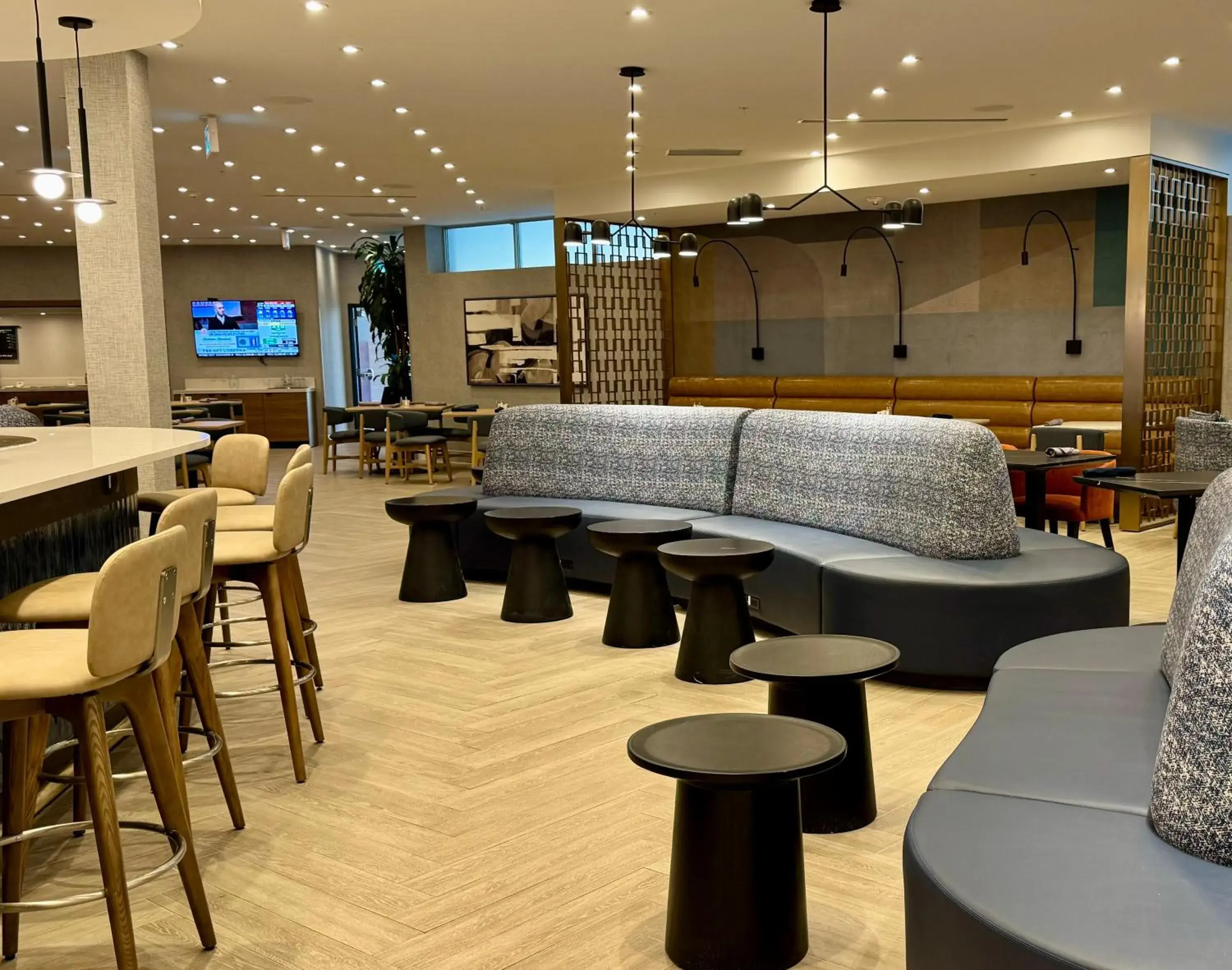 Restaurant/places to eat in Holiday Inn Burlington Conference Centre by IHG Restaurant/places to eat in Holiday Inn Burlington Conference Centre by IHG