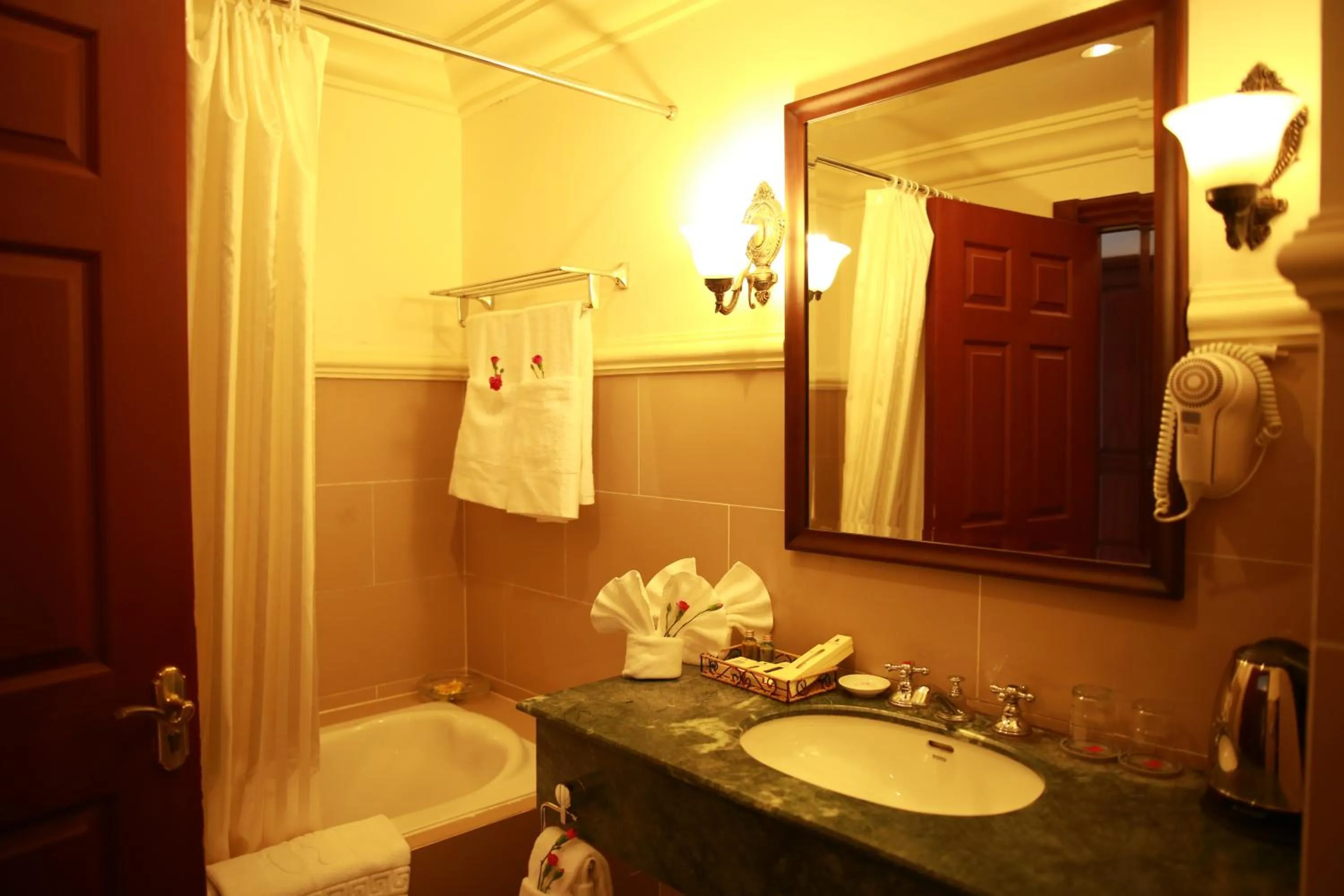 Bathroom in Sammy Dalat Hotel