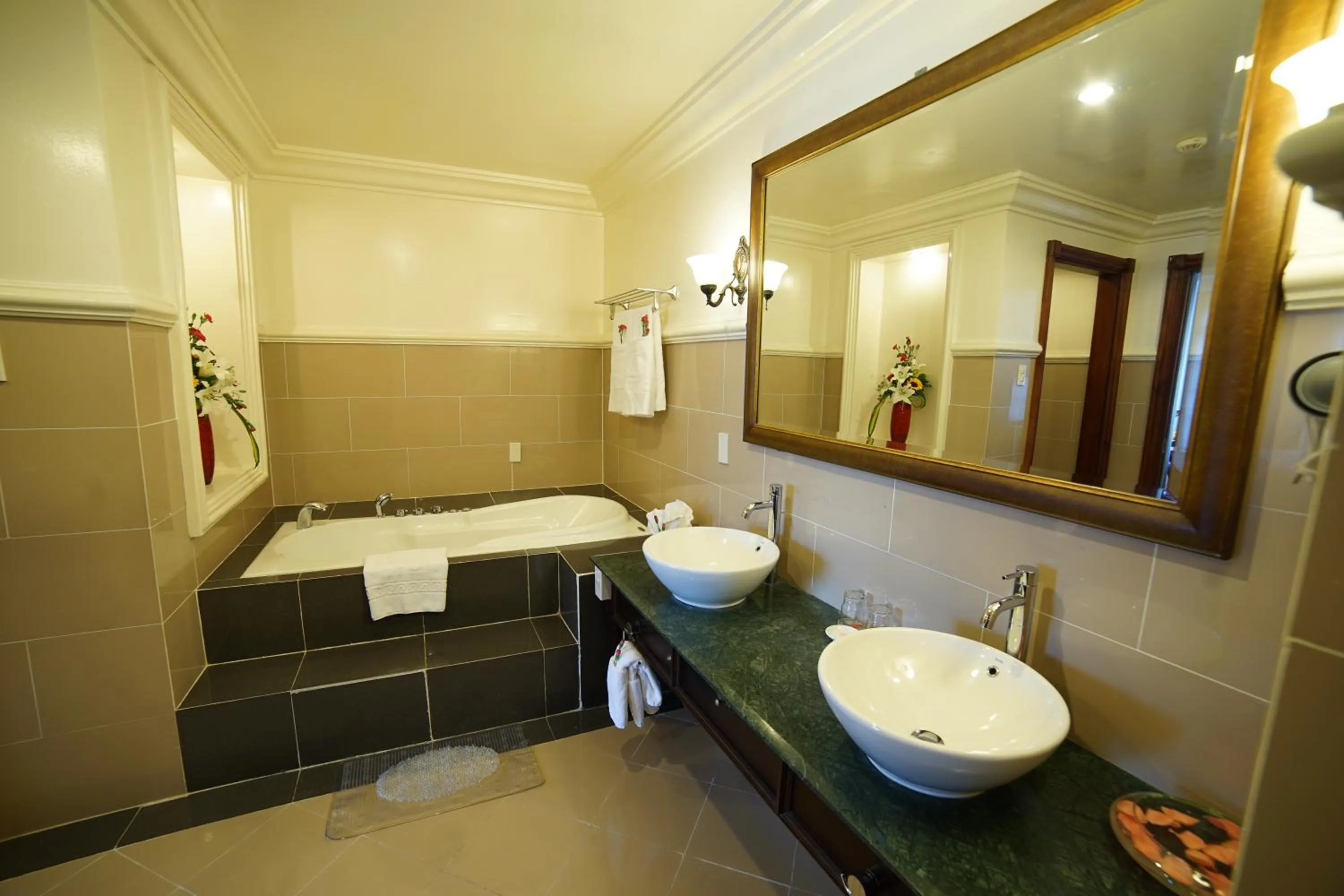 Bathroom in Sammy Dalat Hotel