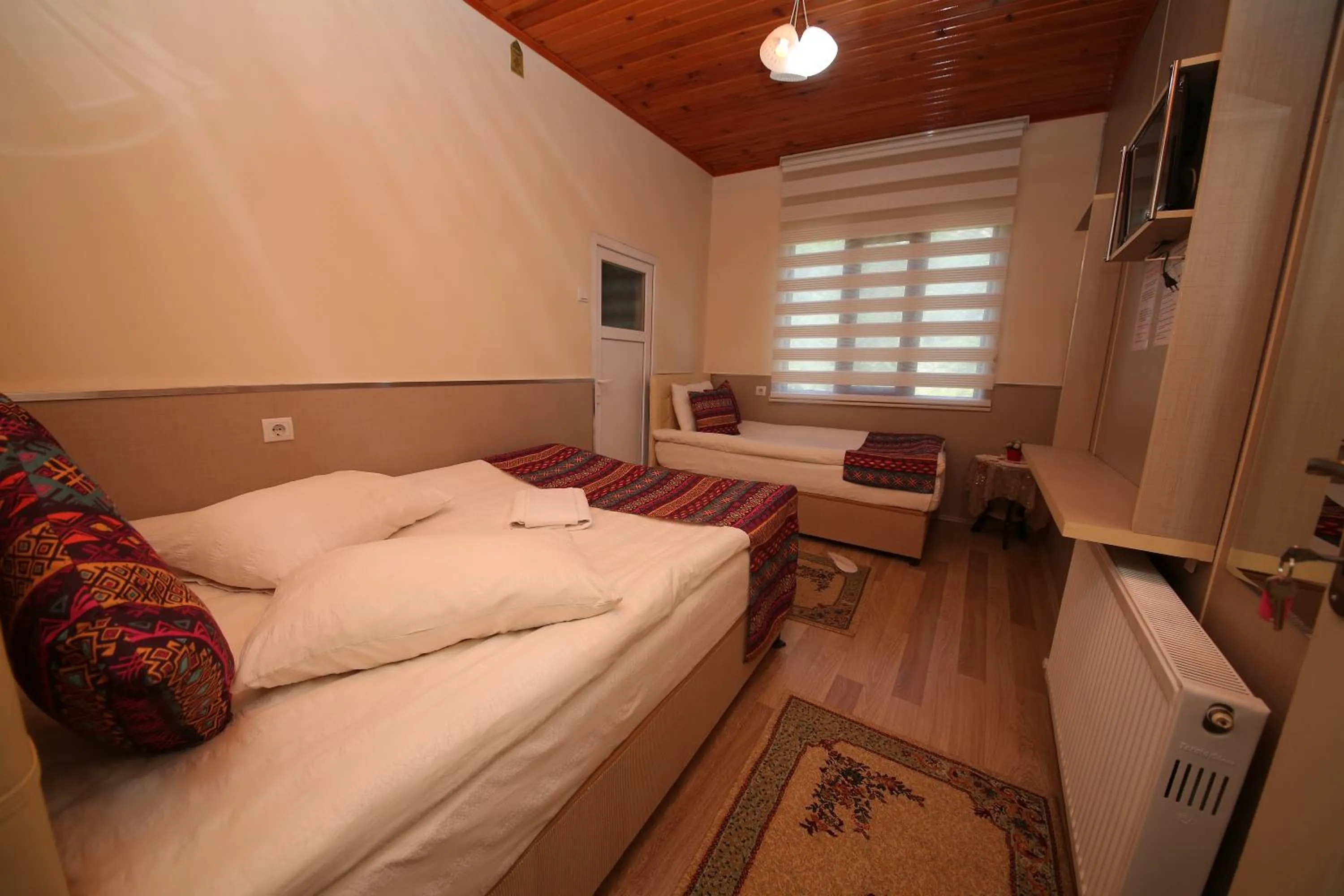 View (from property/room), Bed in Emiroğlu Konak Otel