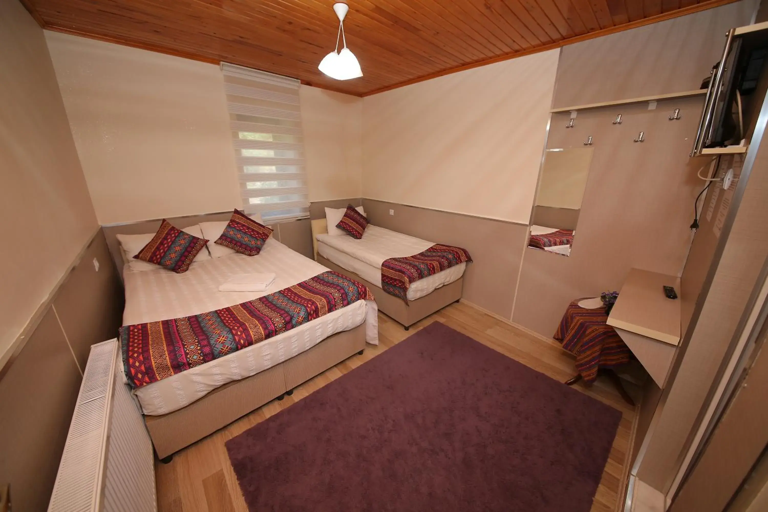 Triple Room in Emiroğlu Konak Otel Triple Room in Emiroğlu Konak Otel