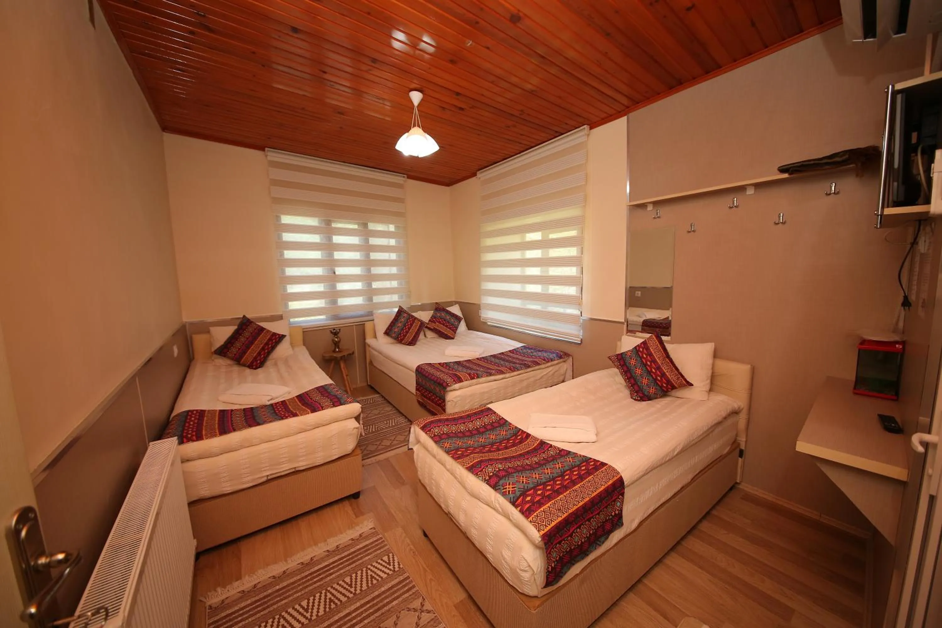 View (from property/room), Bed in Emiroğlu Konak Otel