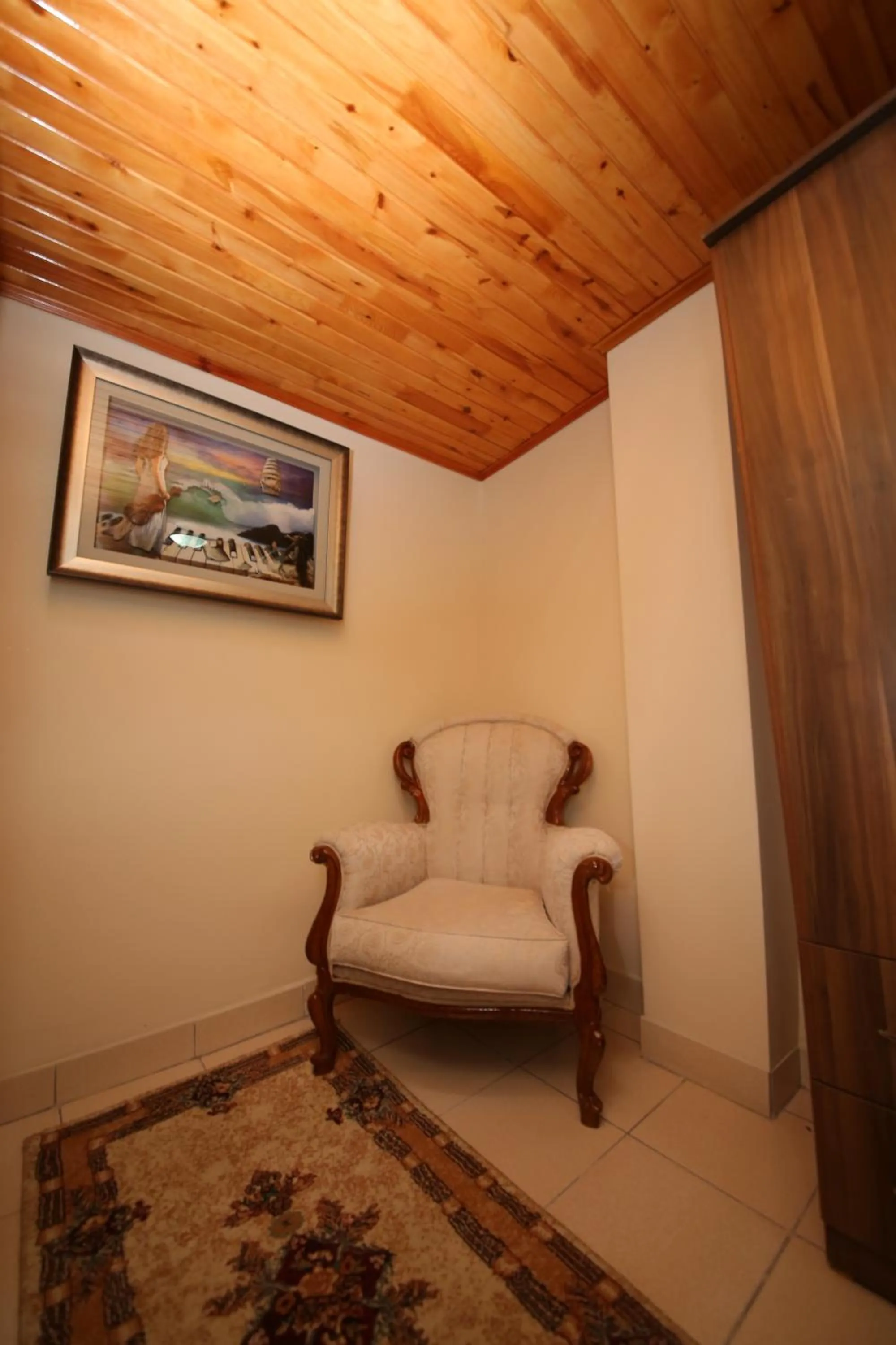 Seating area in Emiroğlu Konak Otel