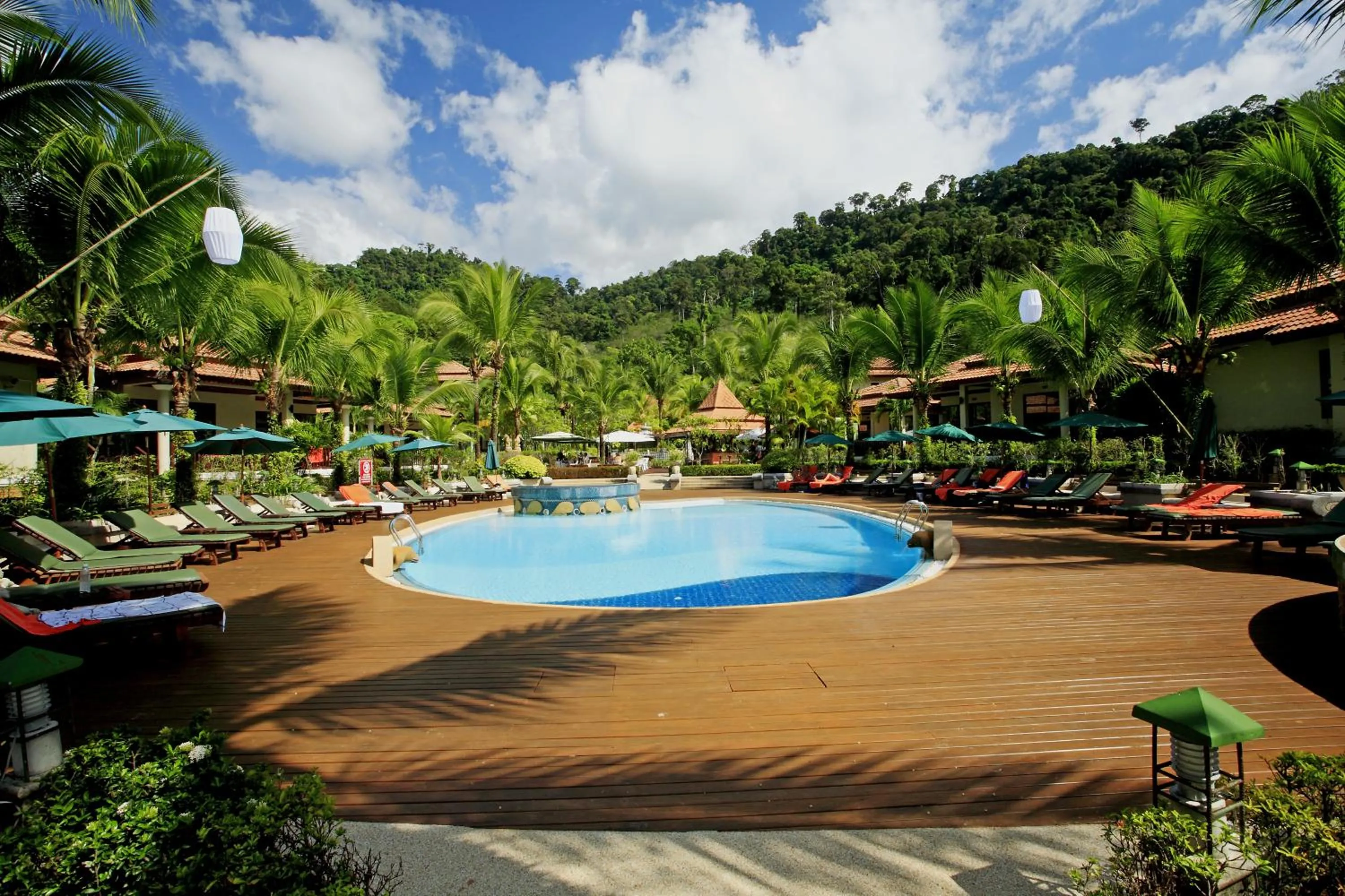 Swimming pool in Khaolak Bayfront Resort
