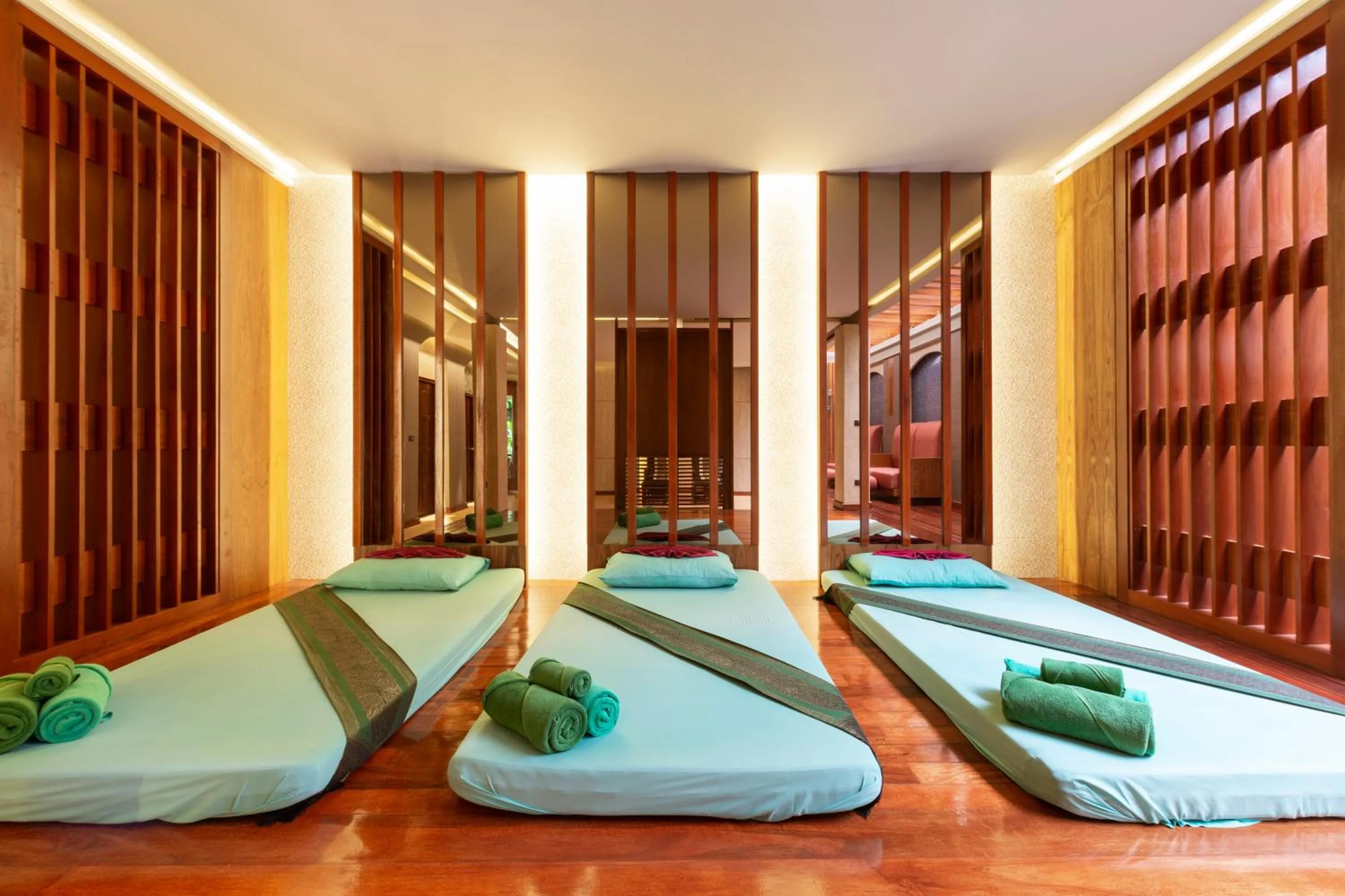 Massage, Bed in Khaolak Bayfront Resort