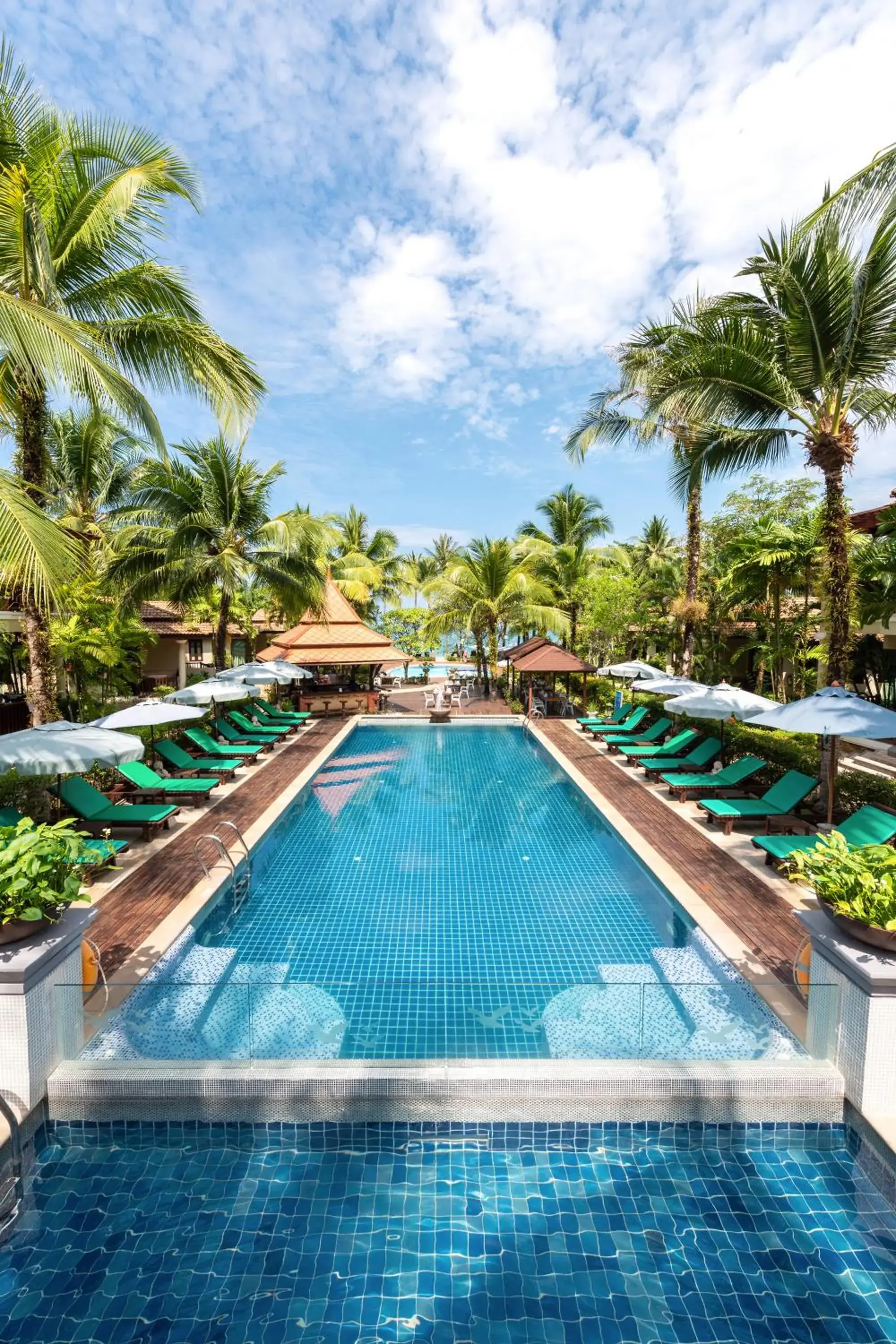 Swimming pool in Khaolak Bayfront Resort Swimming pool in Khaolak Bayfront Resort