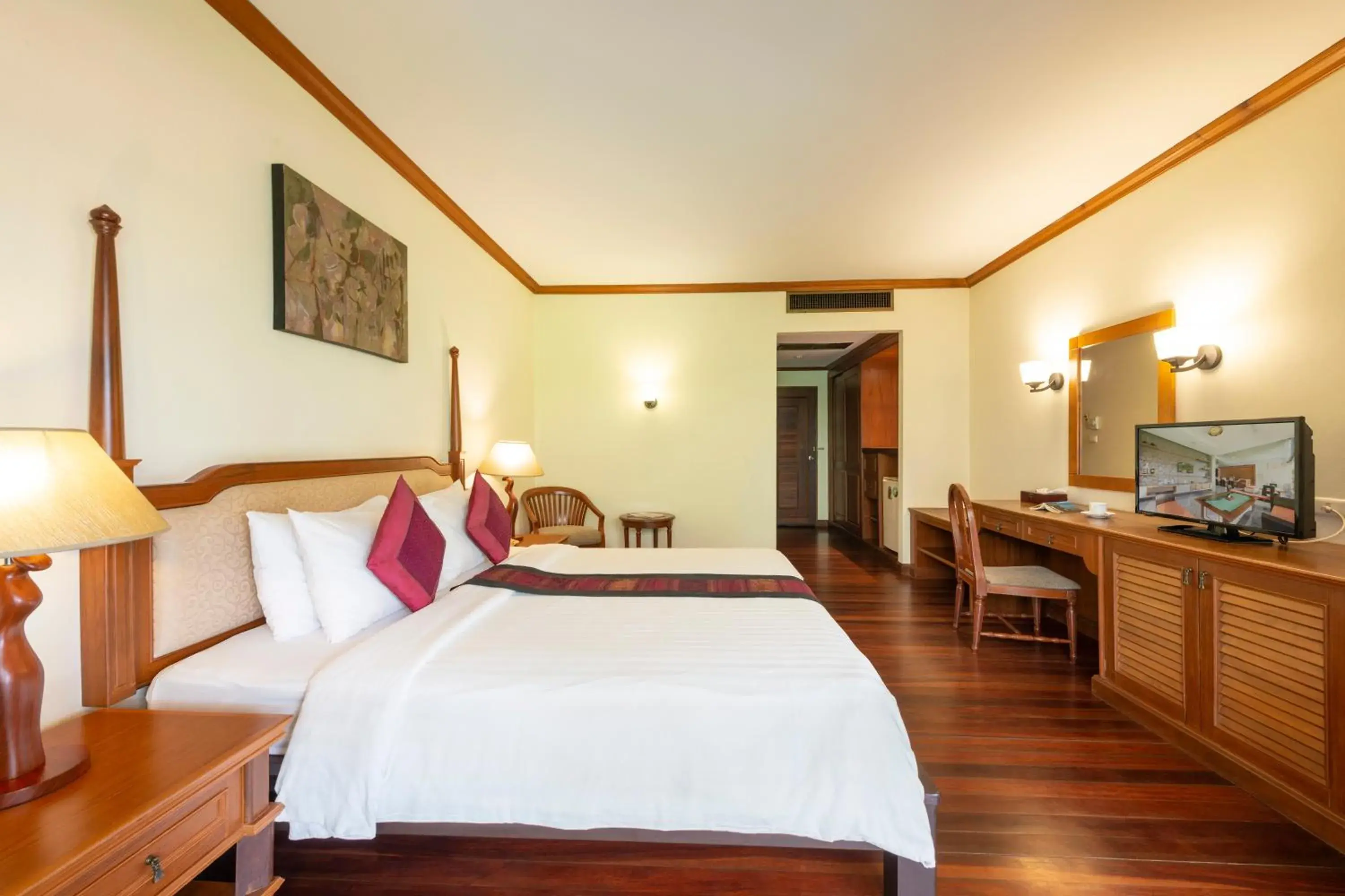 Photo of the whole room, Bed in Khaolak Bayfront Resort Photo of the whole room, Bed in Khaolak Bayfront Resort
