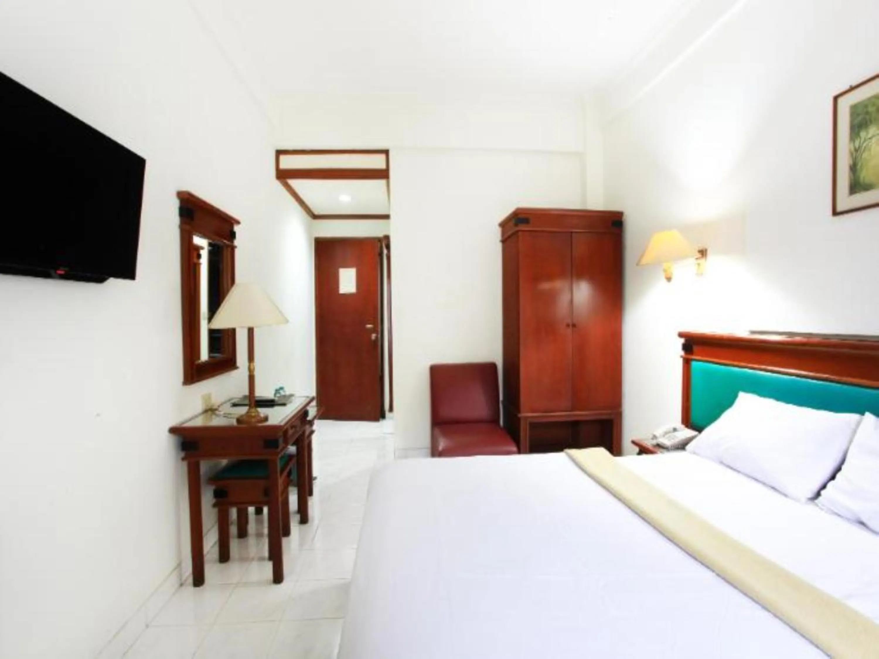 Bedroom, Bed in Puri Jaya Hotel
