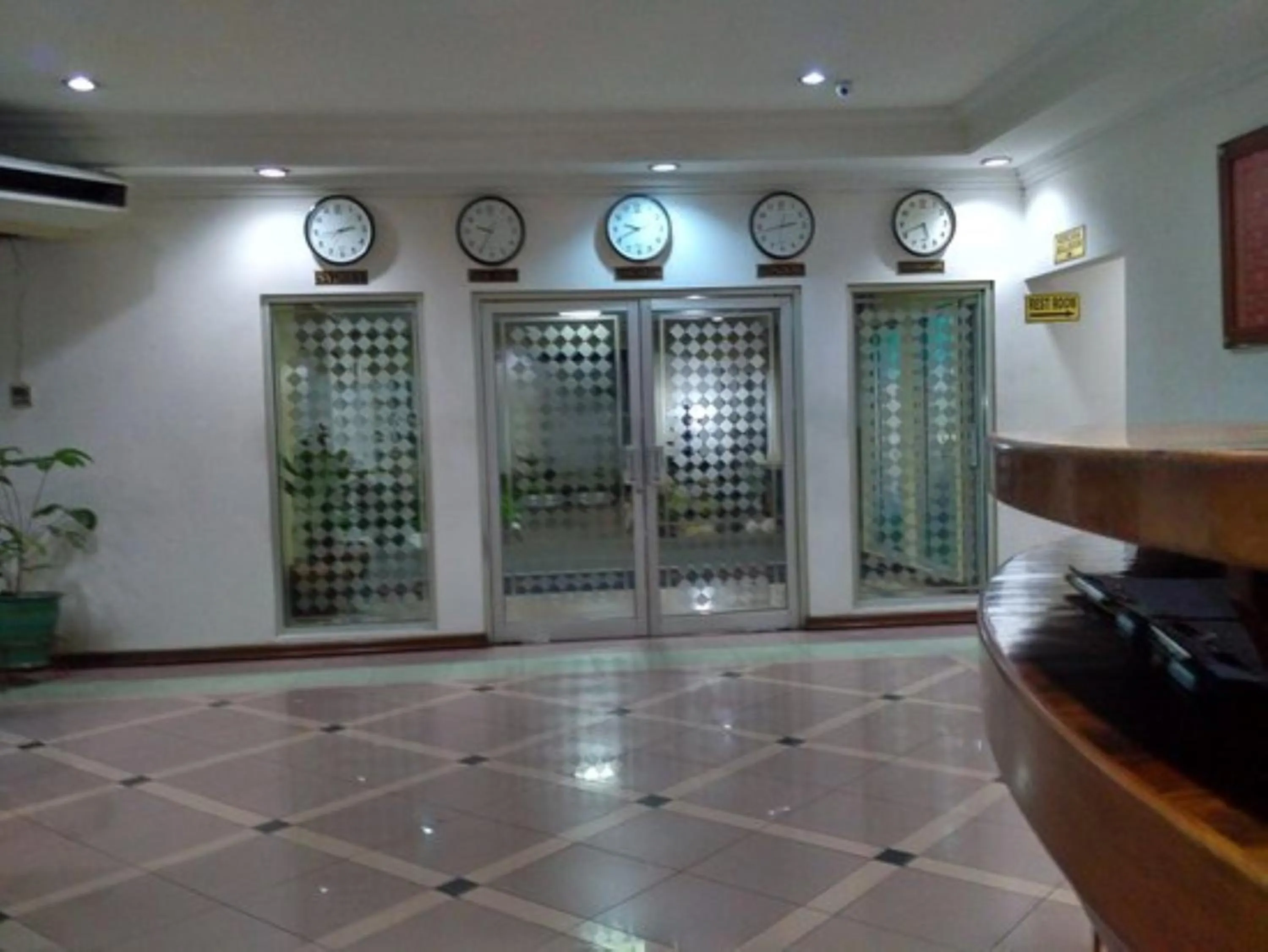 Lobby or reception in Puri Jaya Hotel