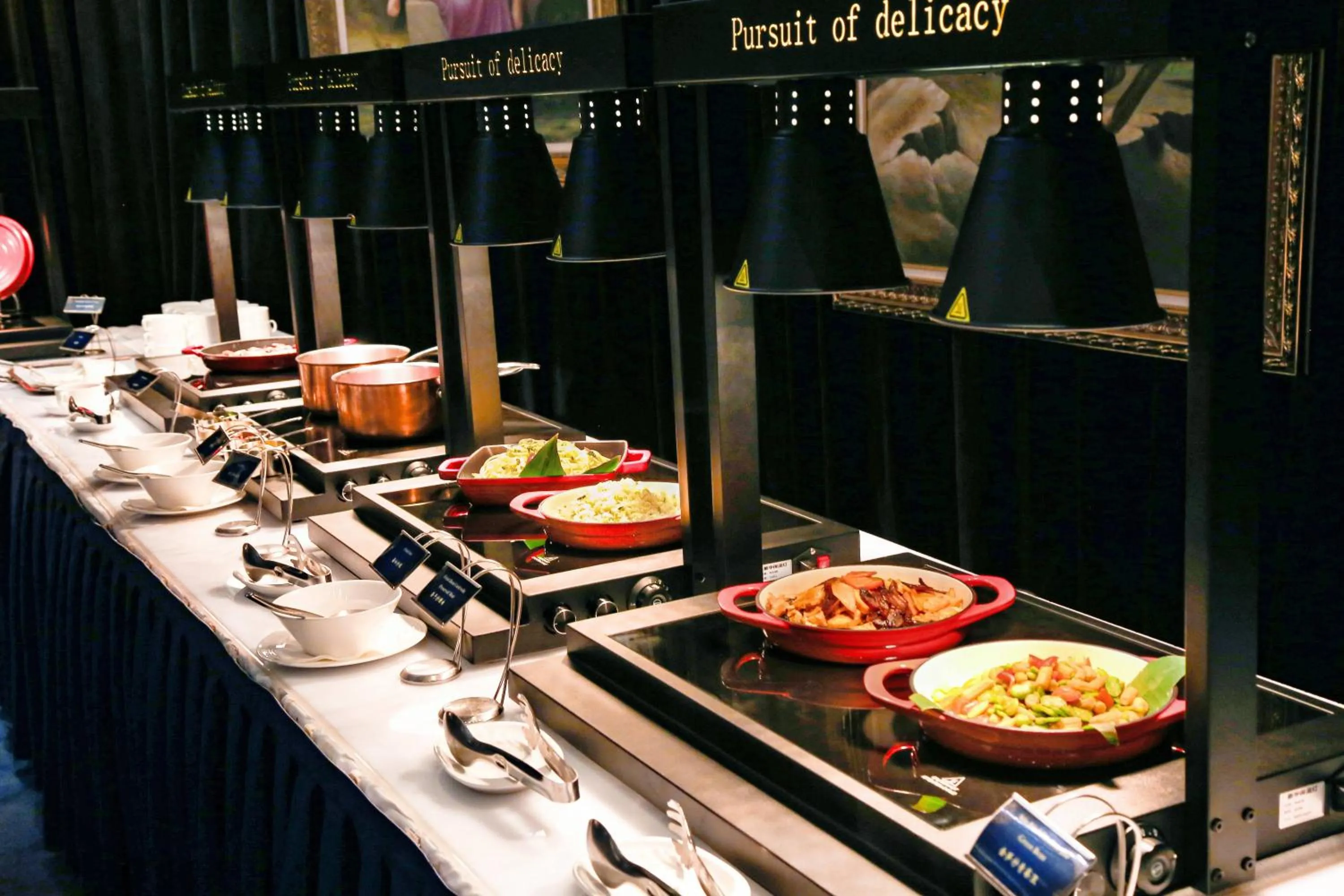 Restaurant/places to eat in Legendale Hotel Beijing