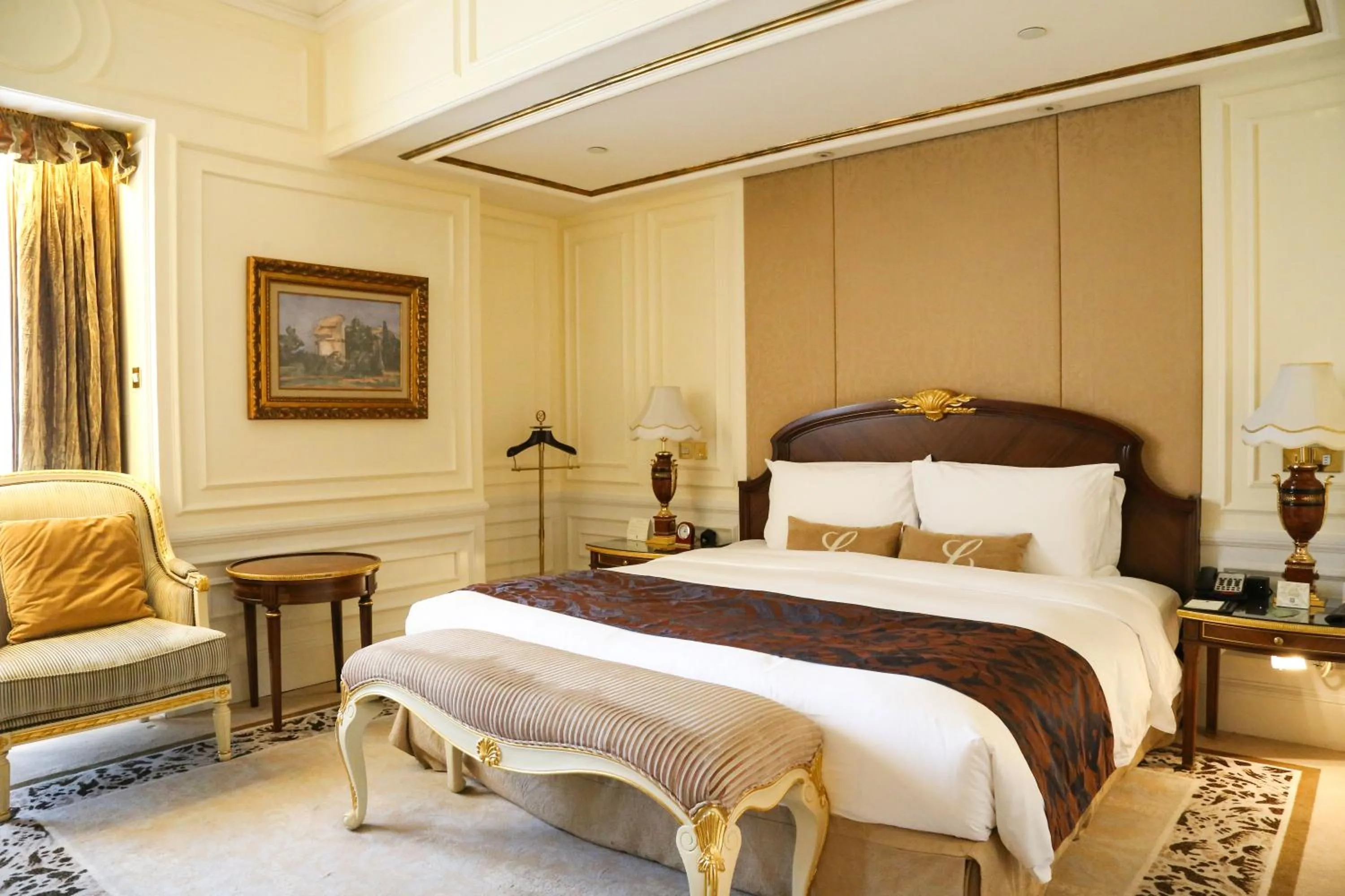Photo of the whole room, Bed in Legendale Hotel Beijing