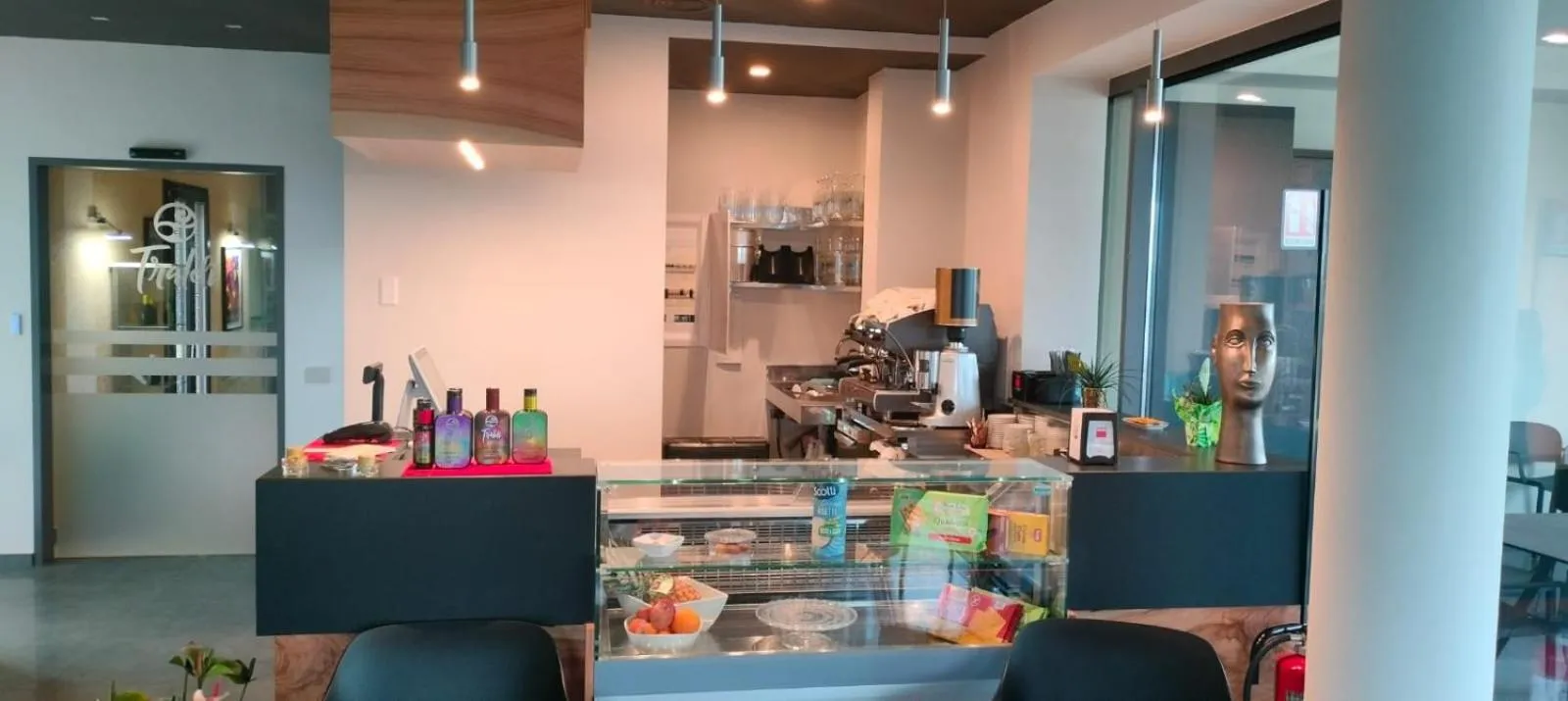 Restaurant/places to eat in Traldi Resort