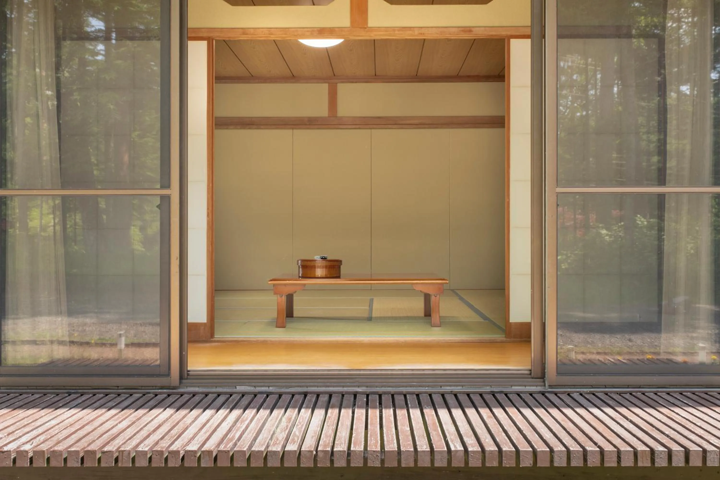 Photo of the whole room in Yamanaka Lake Ryozan