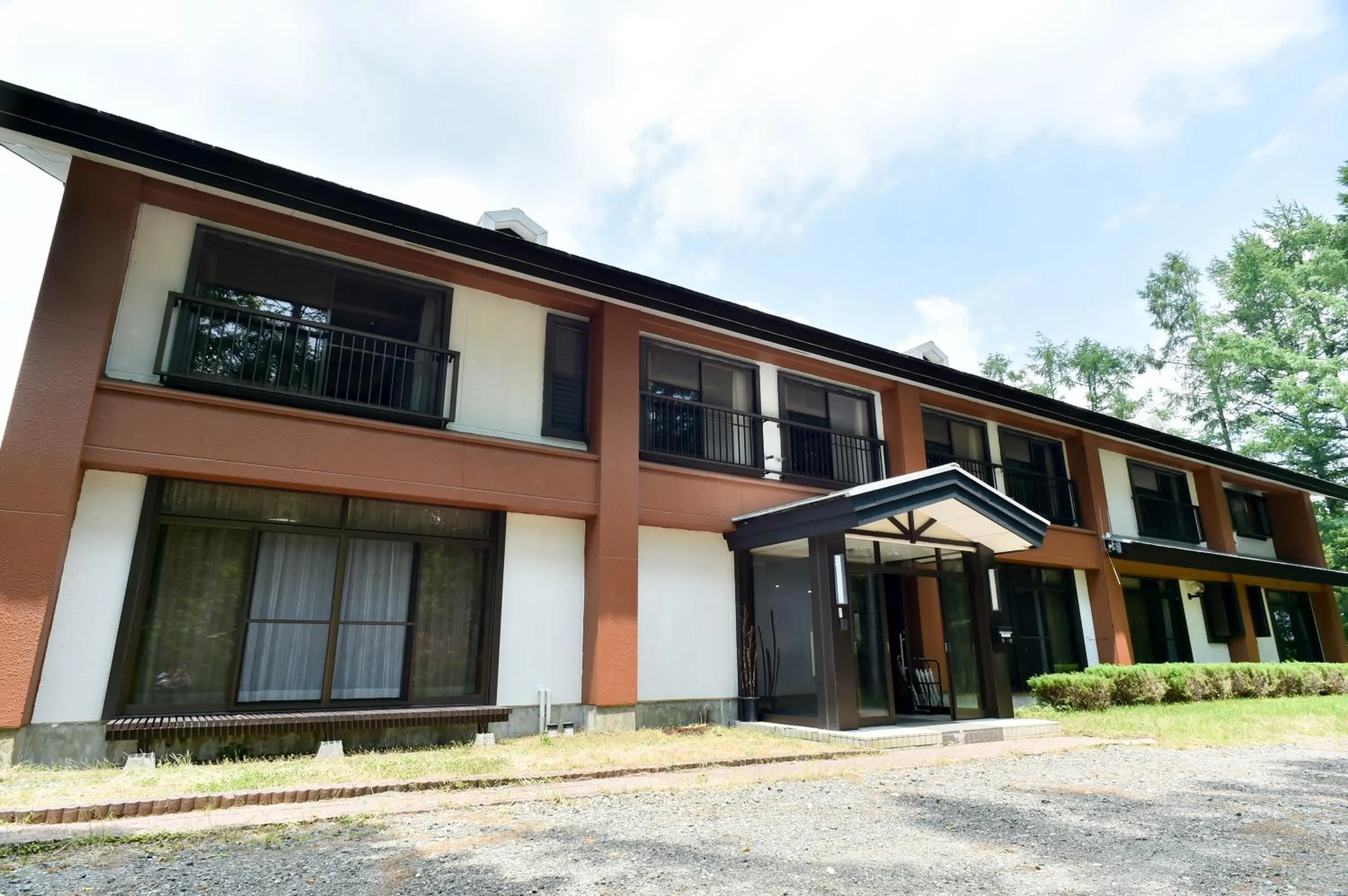 Property building in Yamanaka Lake Ryozan