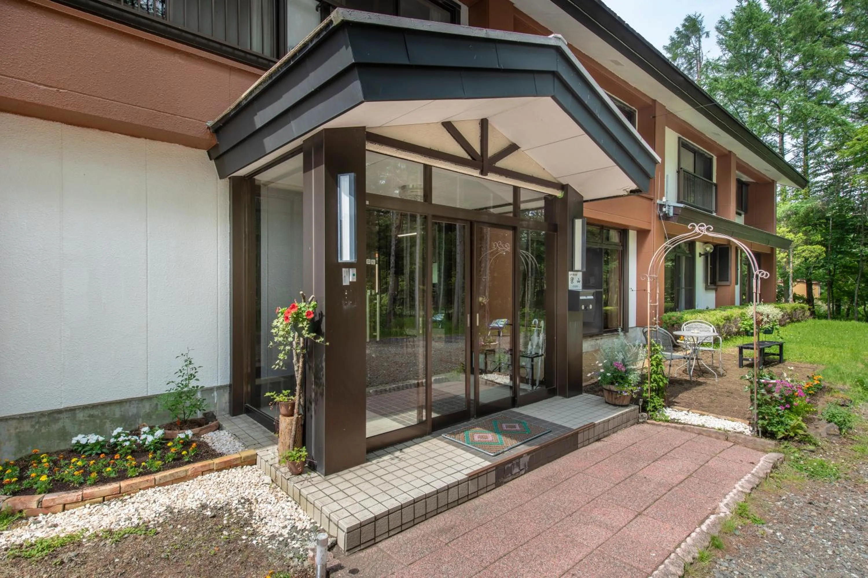 Facade/entrance in Yamanaka Lake Ryozan